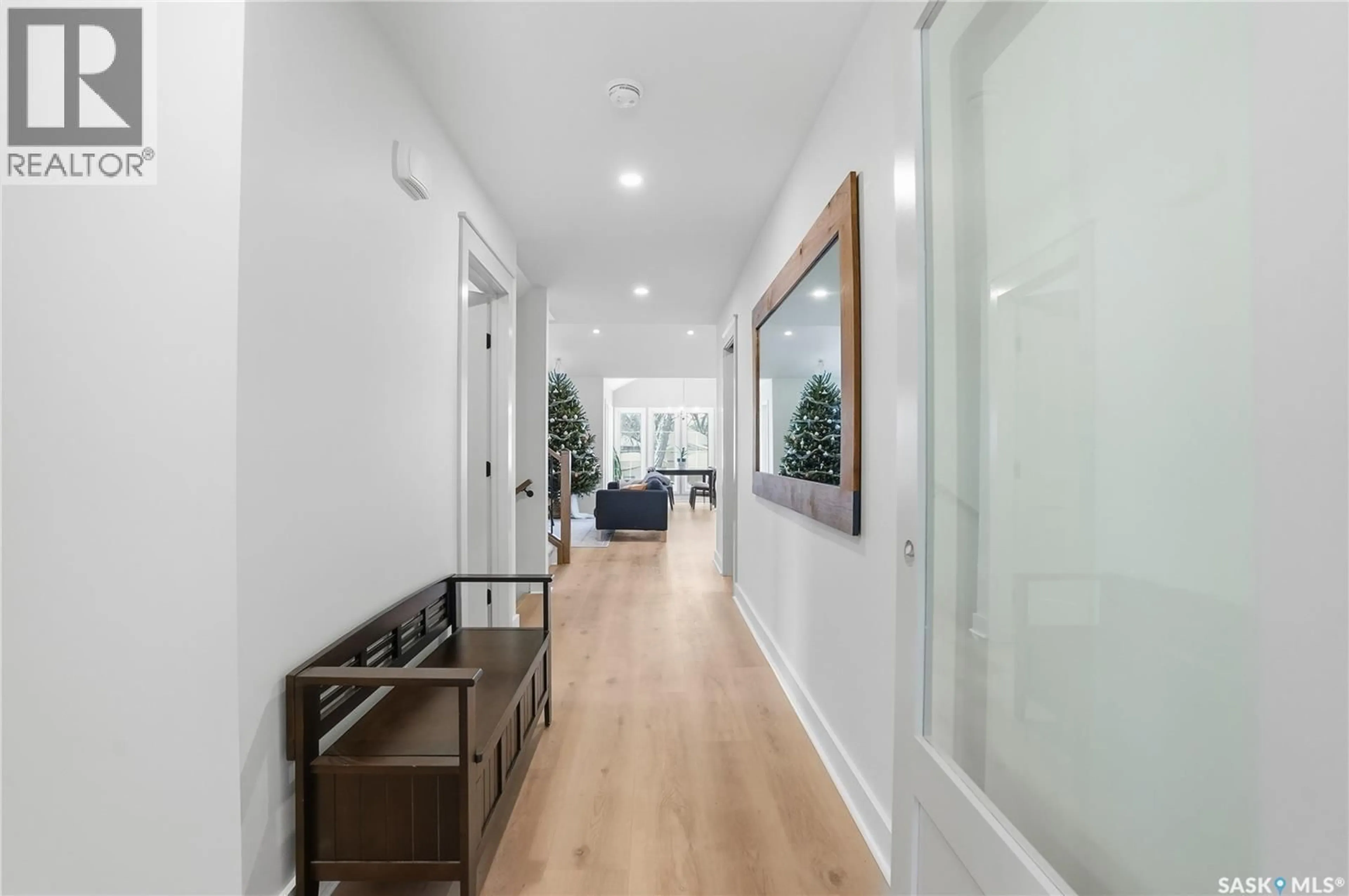 Indoor entryway for 224 ELM STREET, Saskatoon Saskatchewan S7J0G7