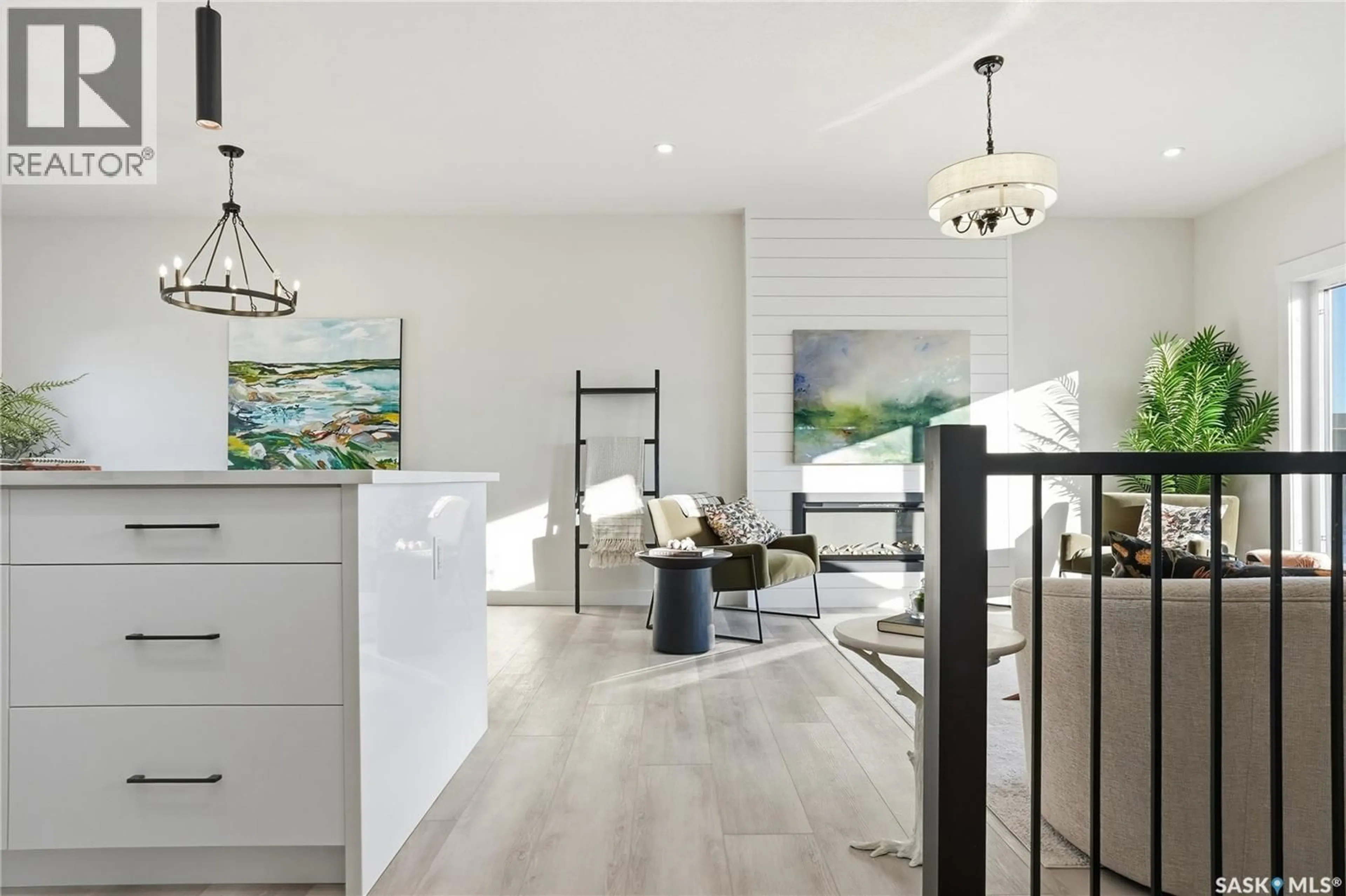 Indoor entryway for 814 BALLESTEROS CRESCENT, Warman Saskatchewan S0K4S3