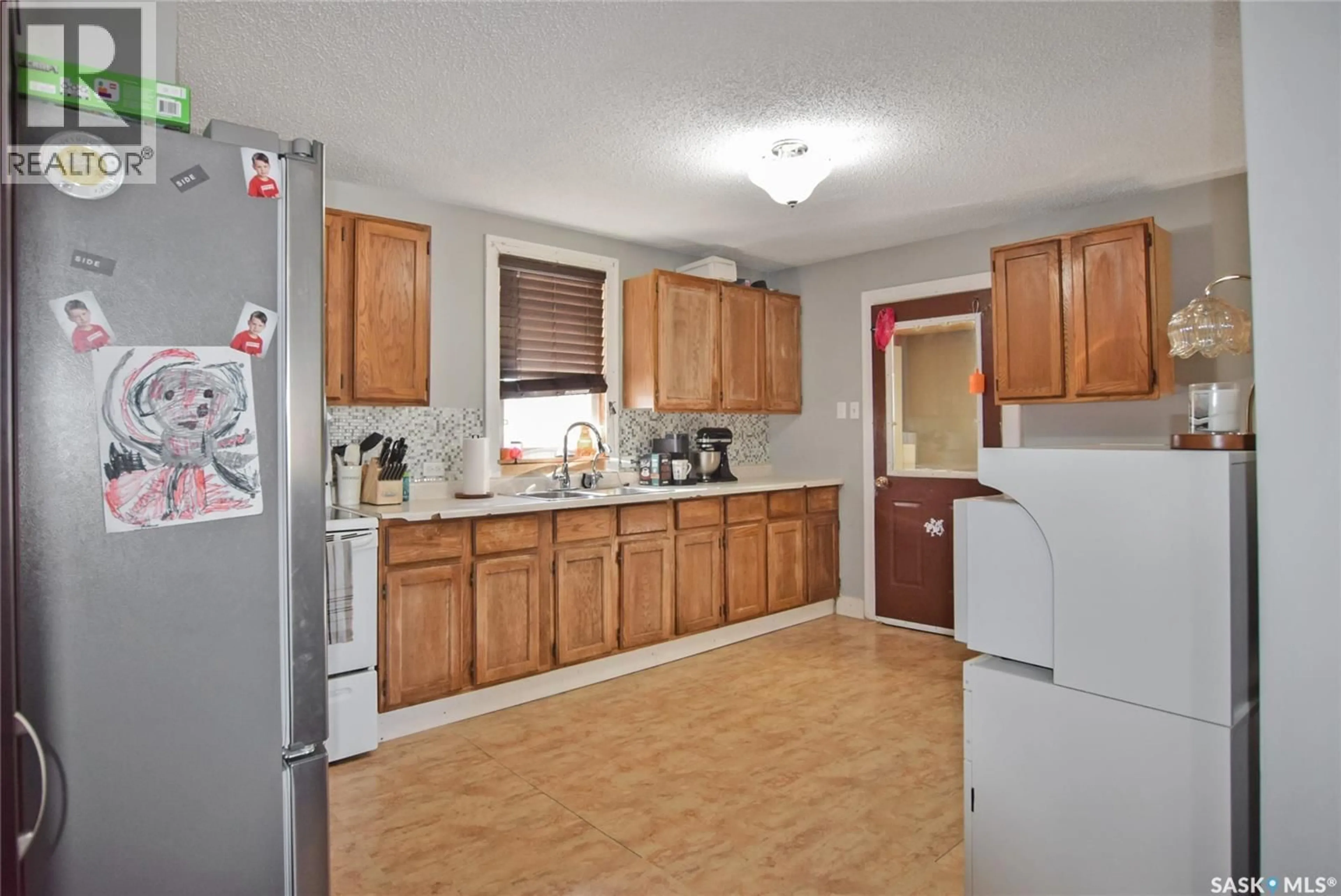 Standard kitchen, unknown for 334 BROWNLEE AVENUE, Mclean Saskatchewan S0G3E0
