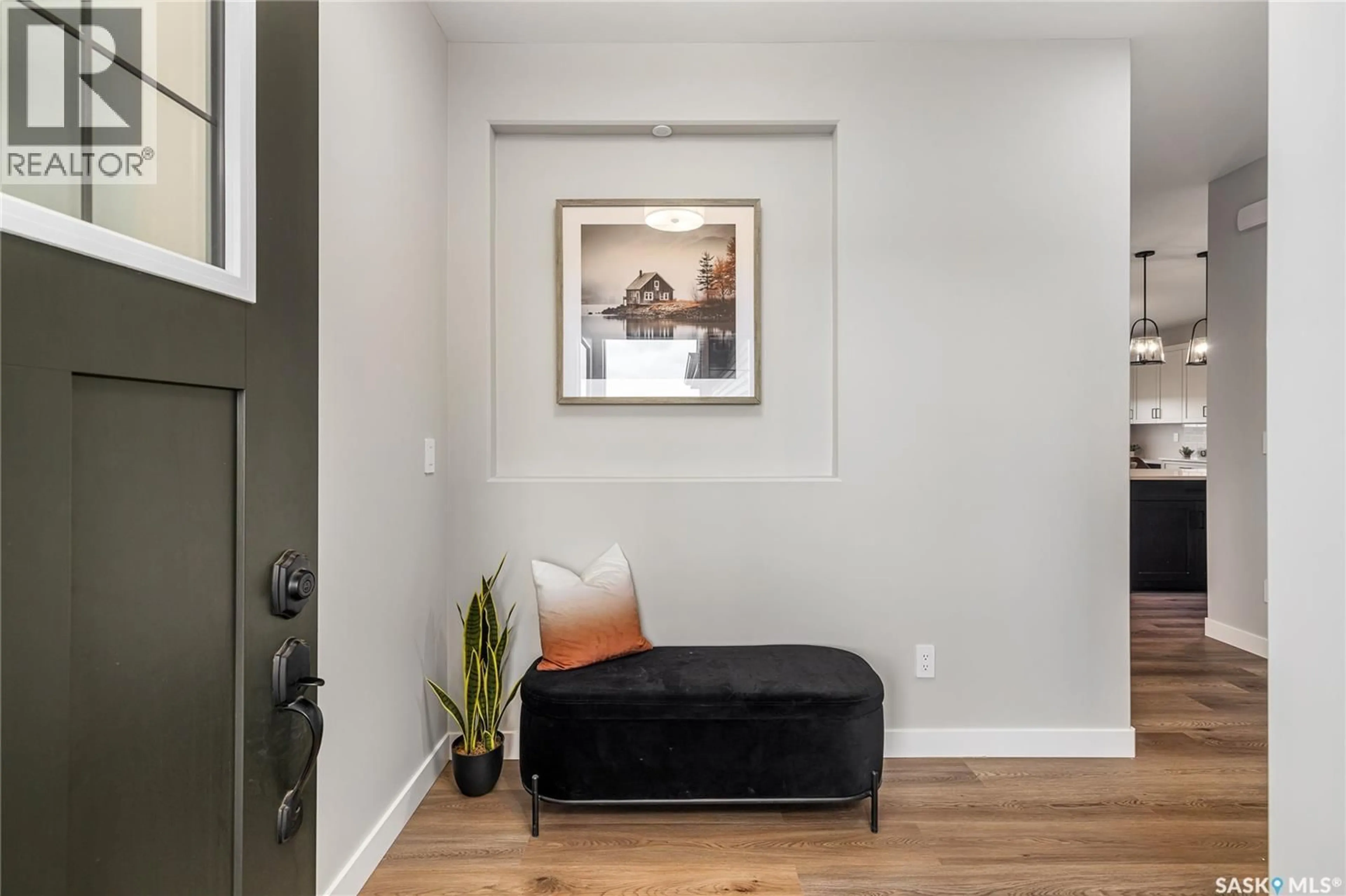 Indoor entryway for 363 ASOKAN BEND, Saskatoon Saskatchewan S7V1V8