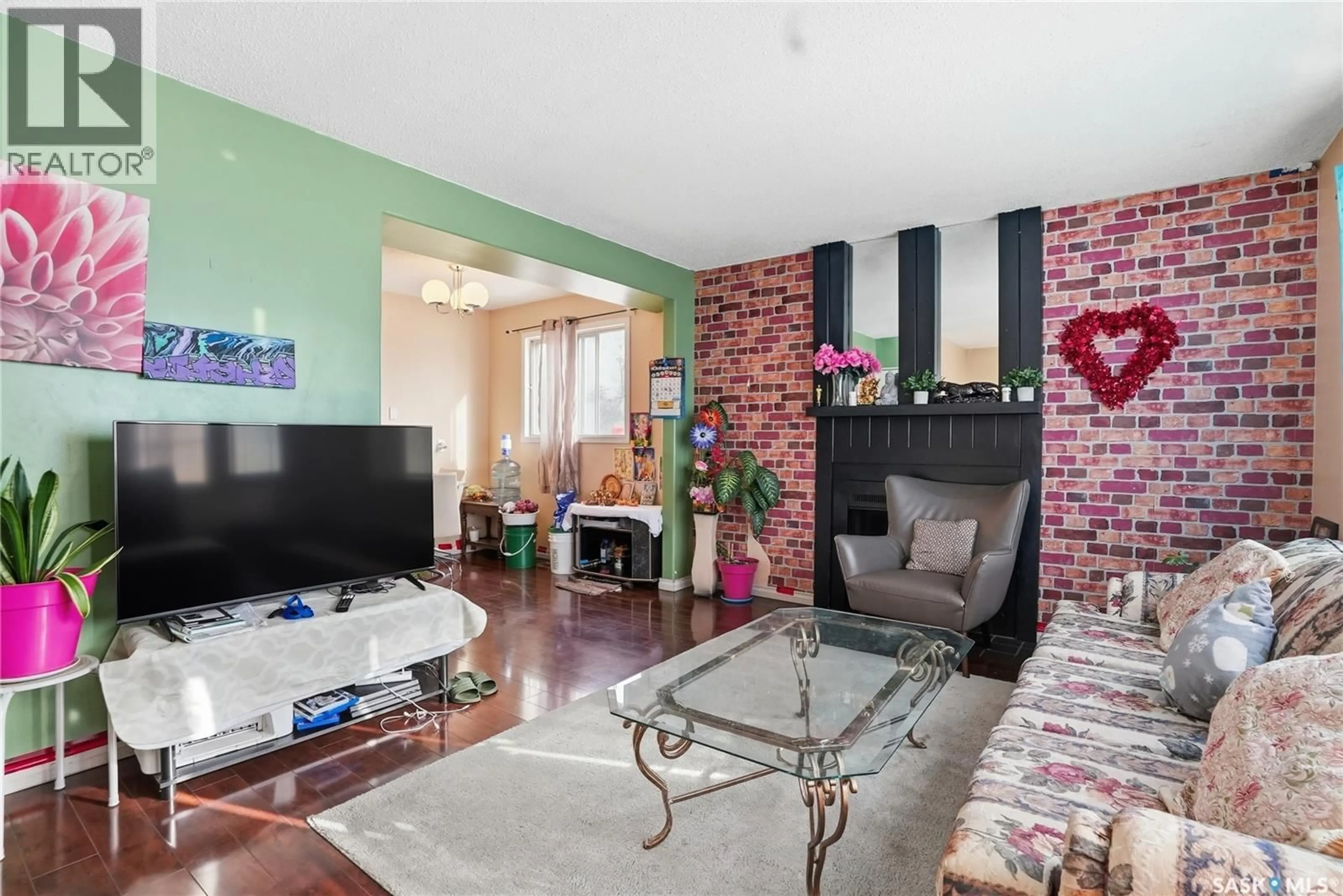 Living room with furniture, unknown for 3523 TAYLOR STREET, Saskatoon Saskatchewan S7H5H2