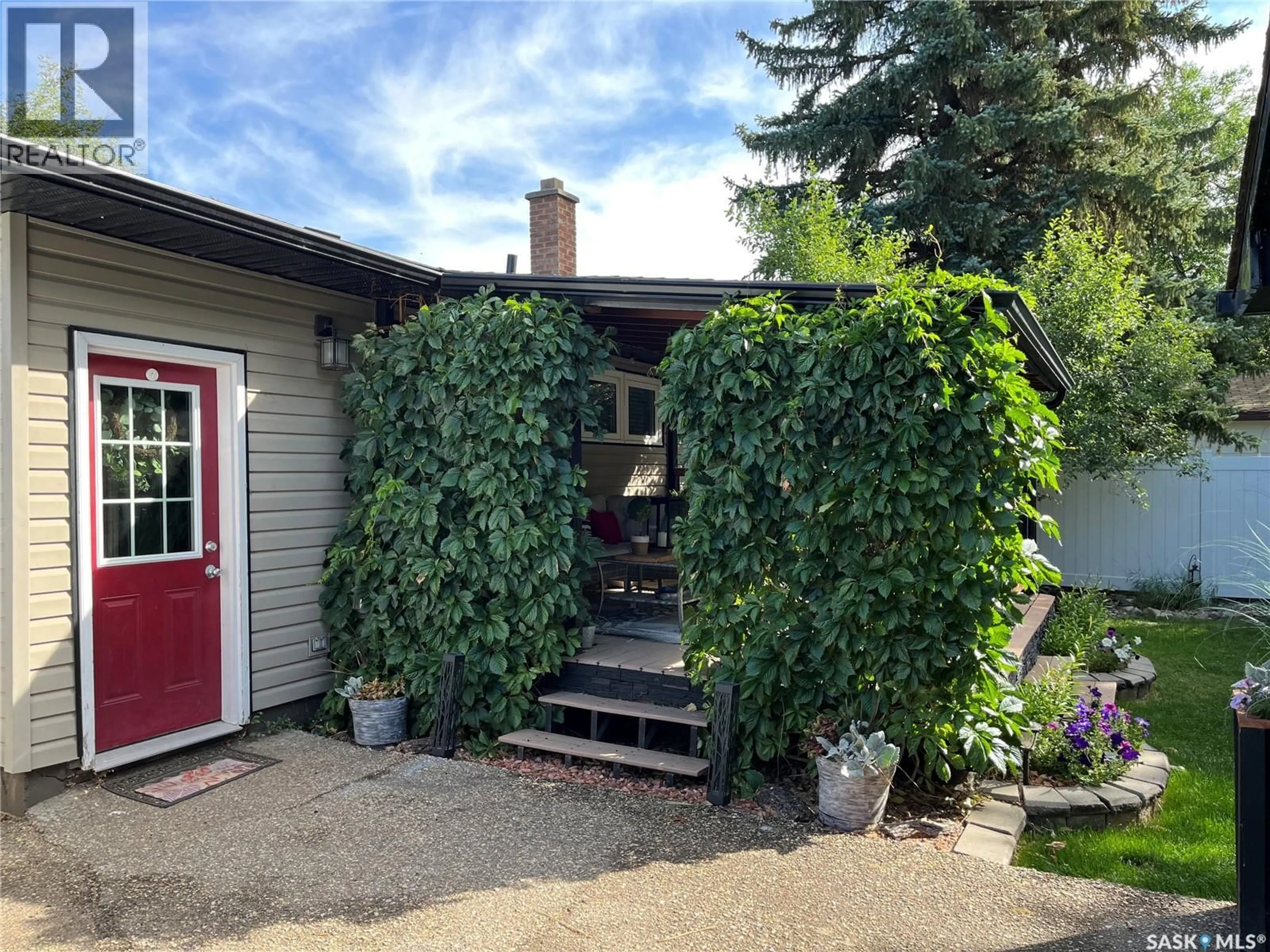 Unknown for 207 DOMINION ROAD, Assiniboia Saskatchewan S0H0B0