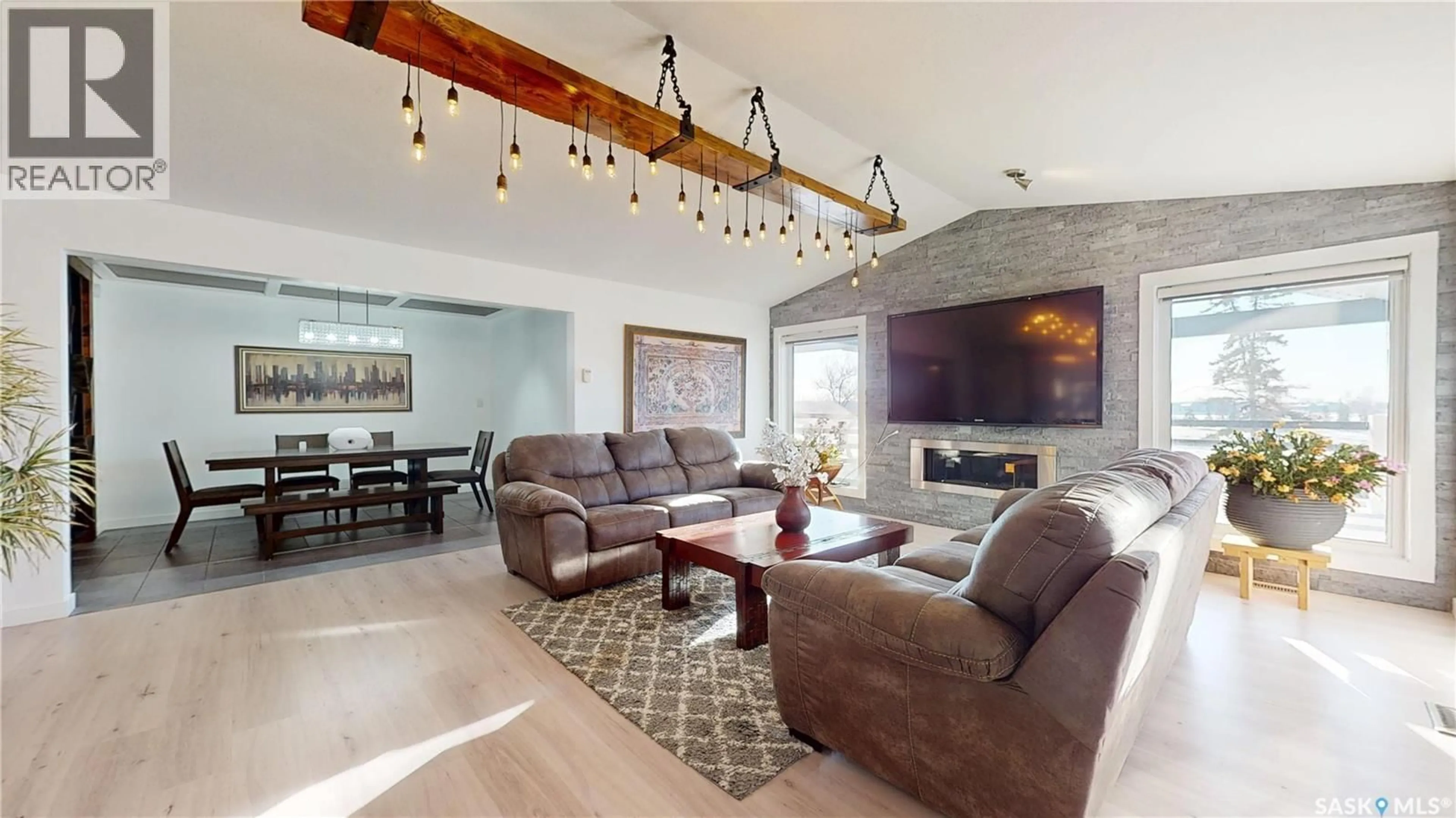 Living room with furniture, unknown for 8507 KESTRAL DRIVE, Regina Saskatchewan S4Y1H2