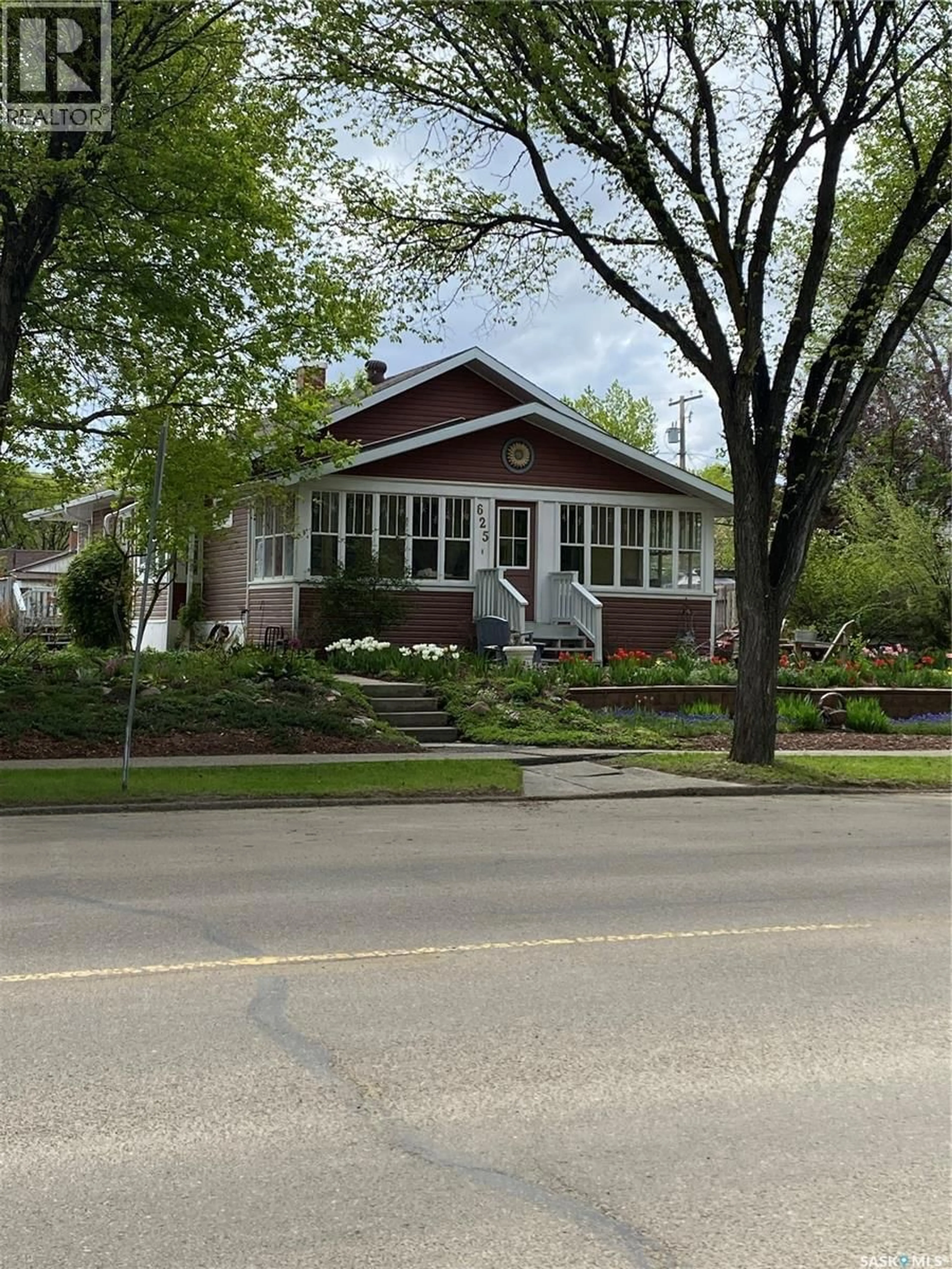 Unknown for 625 CENTRE STREET, Shaunavon Saskatchewan S0N2M0