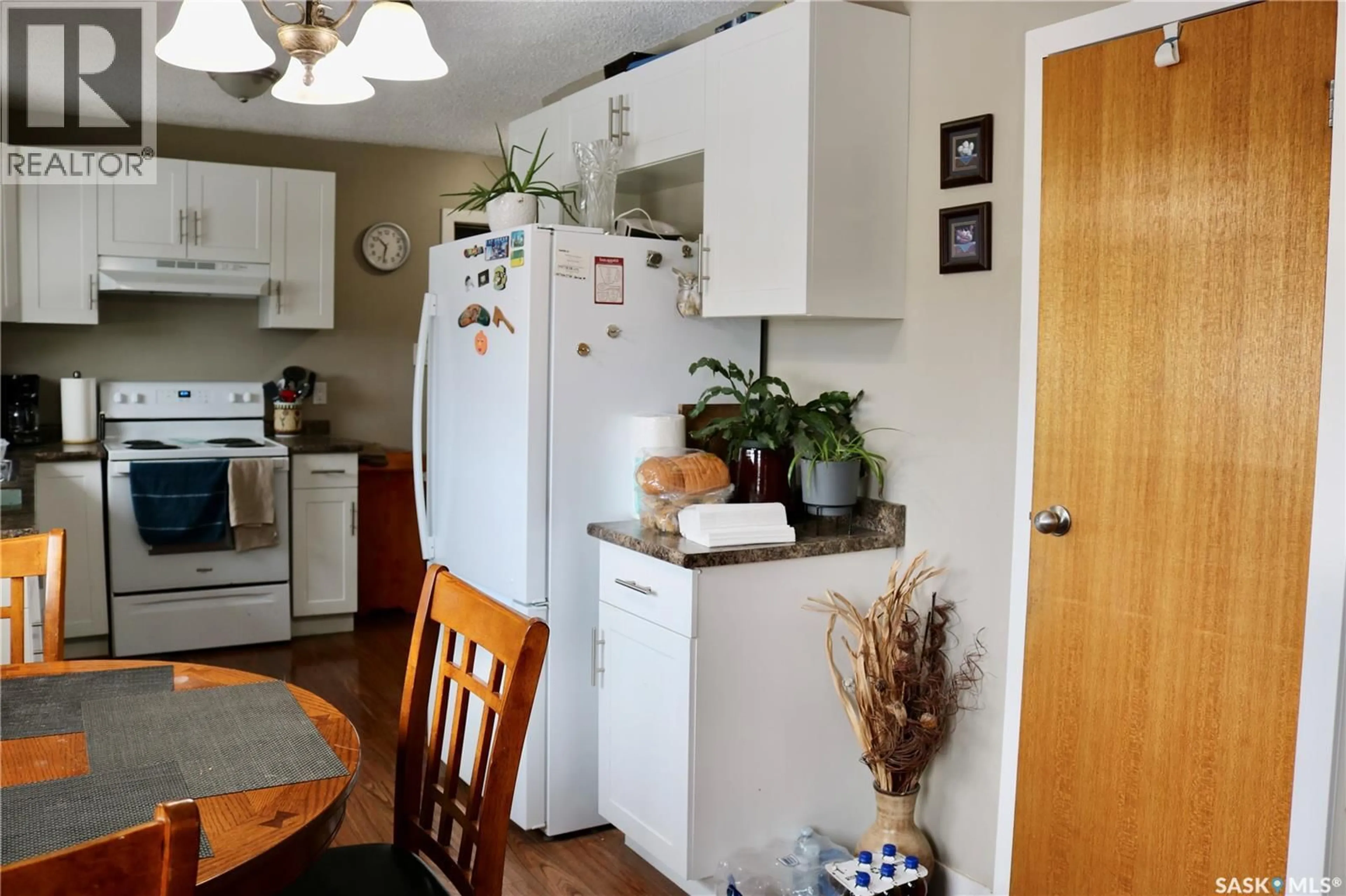 Standard kitchen, unknown for 105 GARRY STREET, Rocanville Saskatchewan S0G3N0