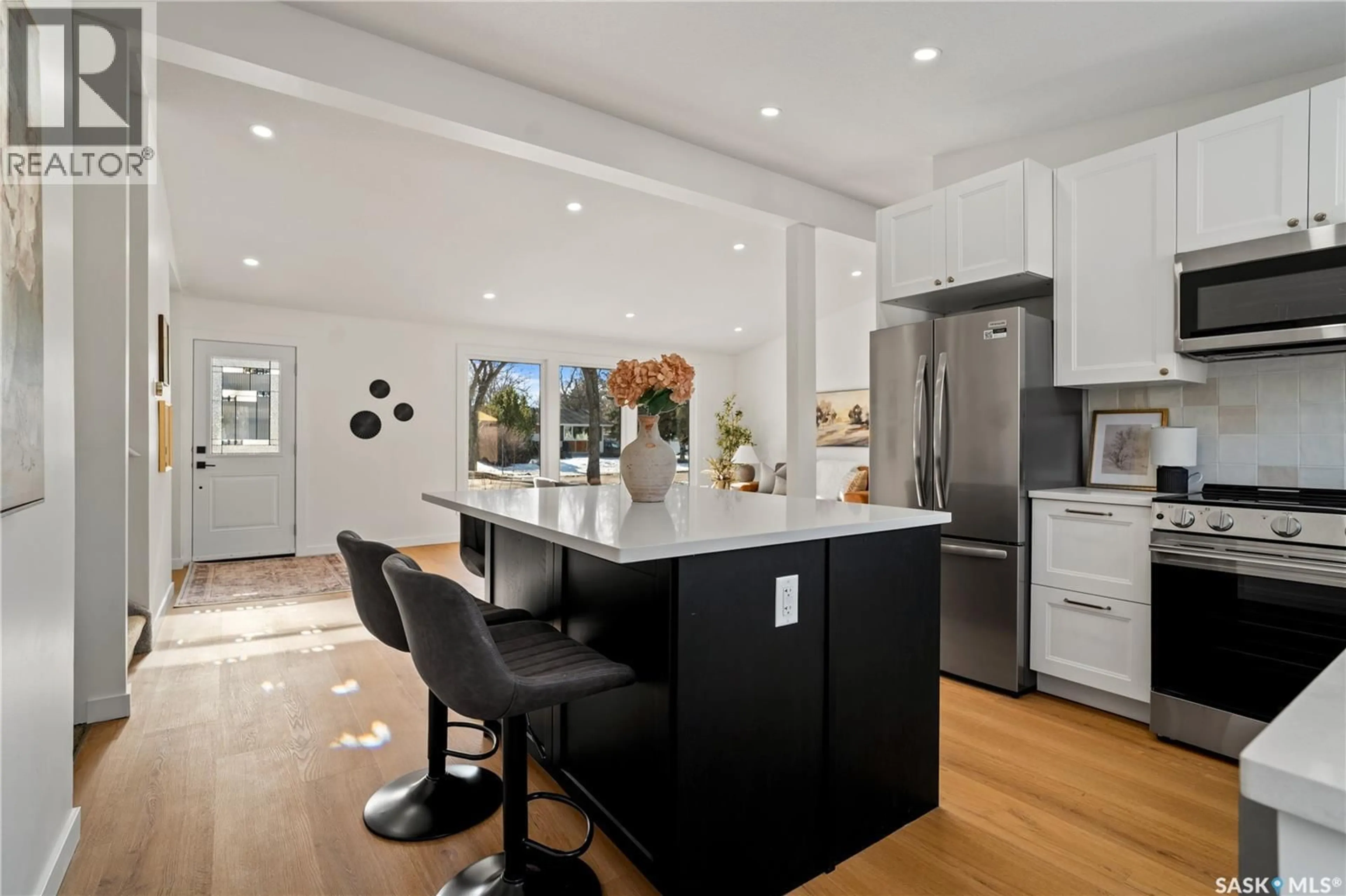 Open concept kitchen, unknown for 2832 GRANT ROAD, Regina Saskatchewan S4S5G2