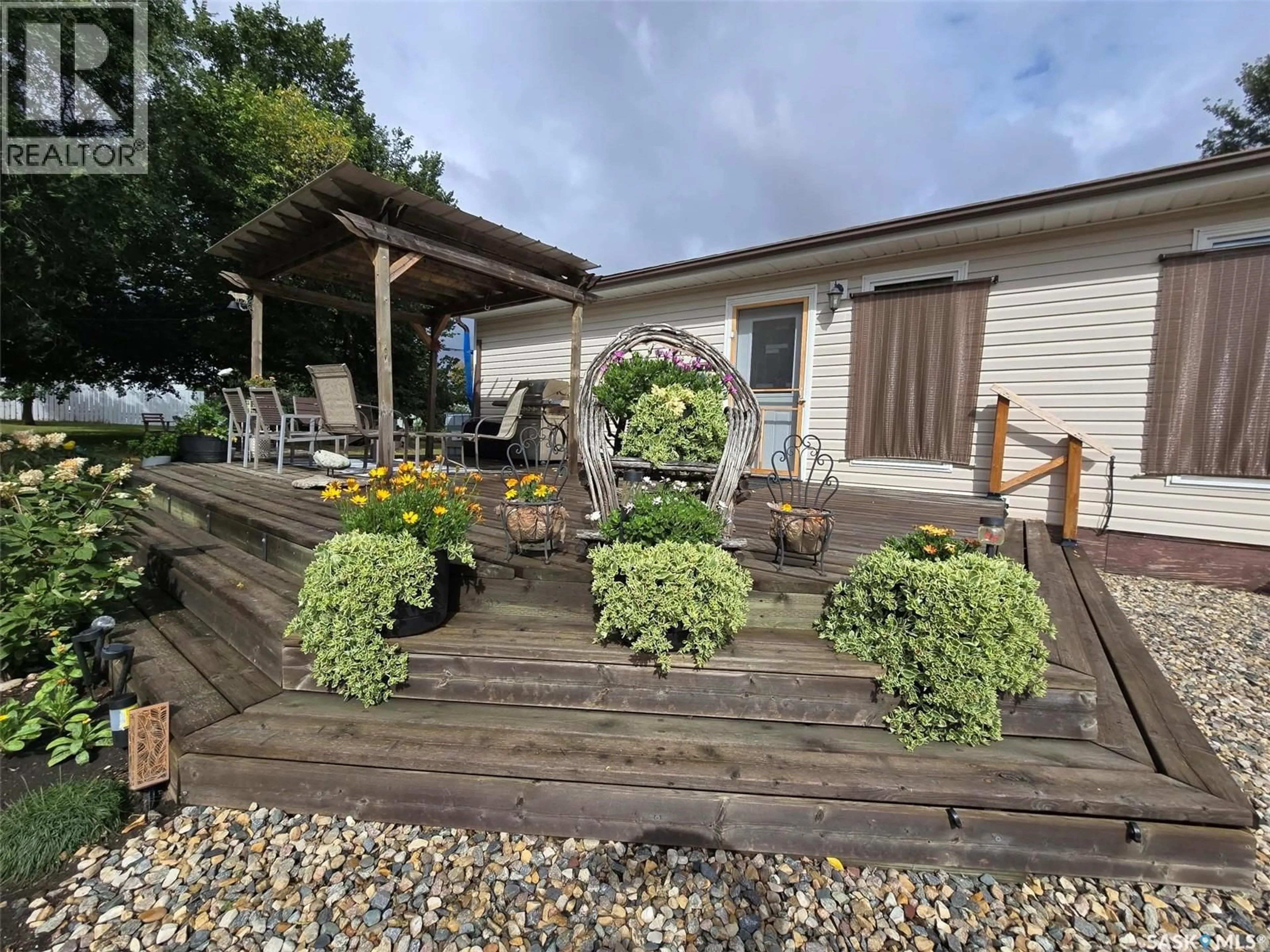Patio, water/lake/river/ocean view for 506 QU'APPELLE STREET, Grenfell Saskatchewan S0G2B0