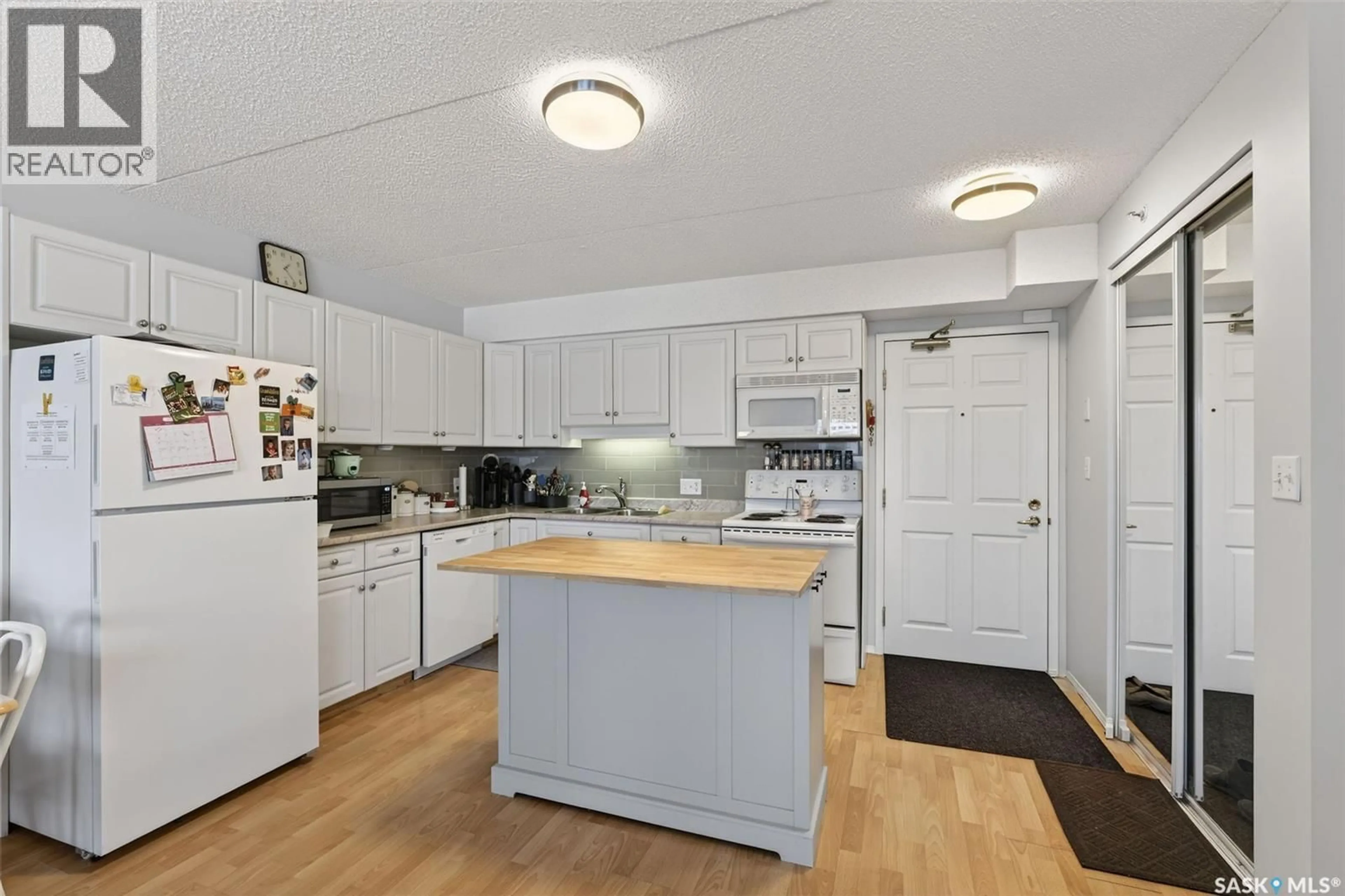 Open concept kitchen, unknown for 301 - 2501 1ST AVENUE, Prince Albert Saskatchewan S6V5A3