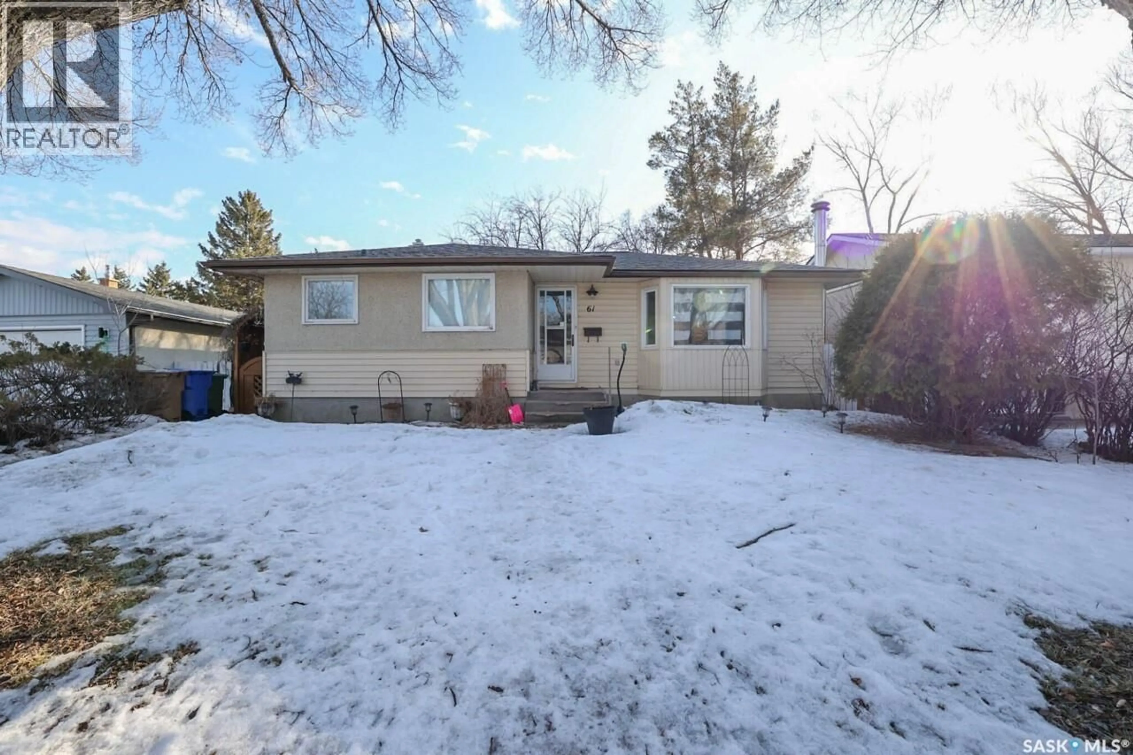A pic from outside/outdoor area/front of a property/back of a property/a pic from drone, street for 61 BANNISTER AVENUE, Regina Saskatchewan S4R5K8