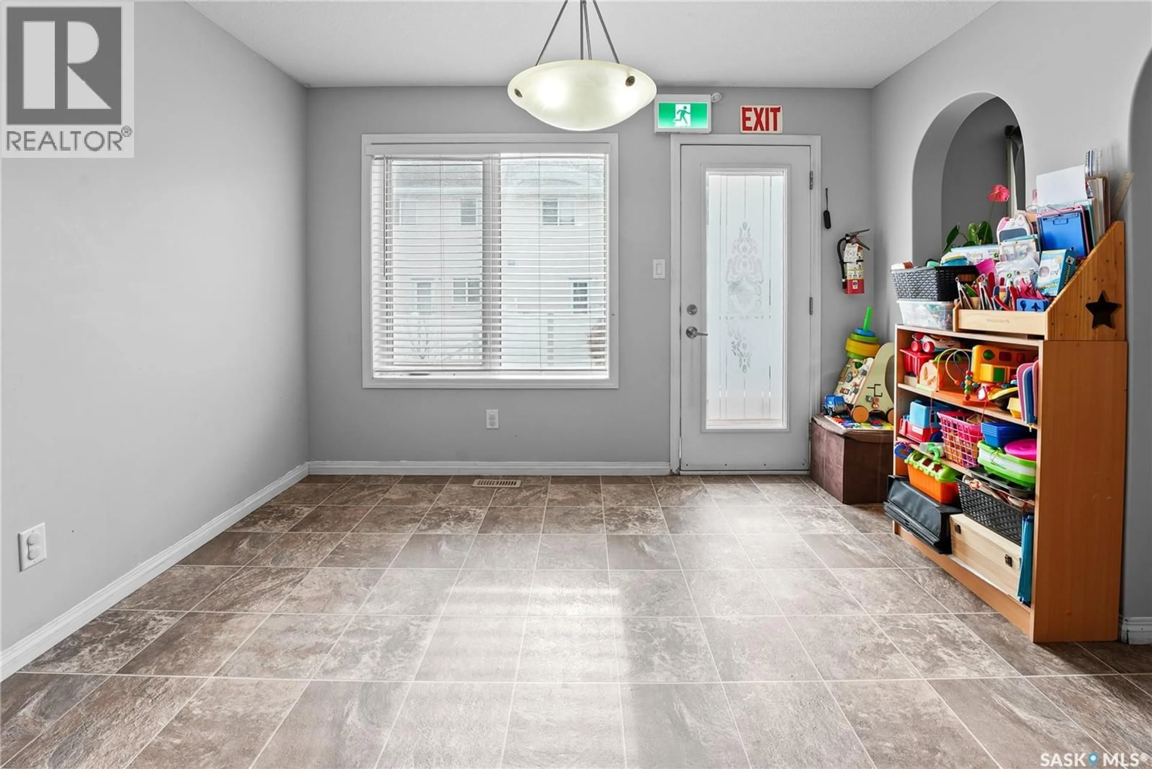 Indoor entryway for 2738 ALFRED CRESCENT, Regina Saskatchewan S4V1E5