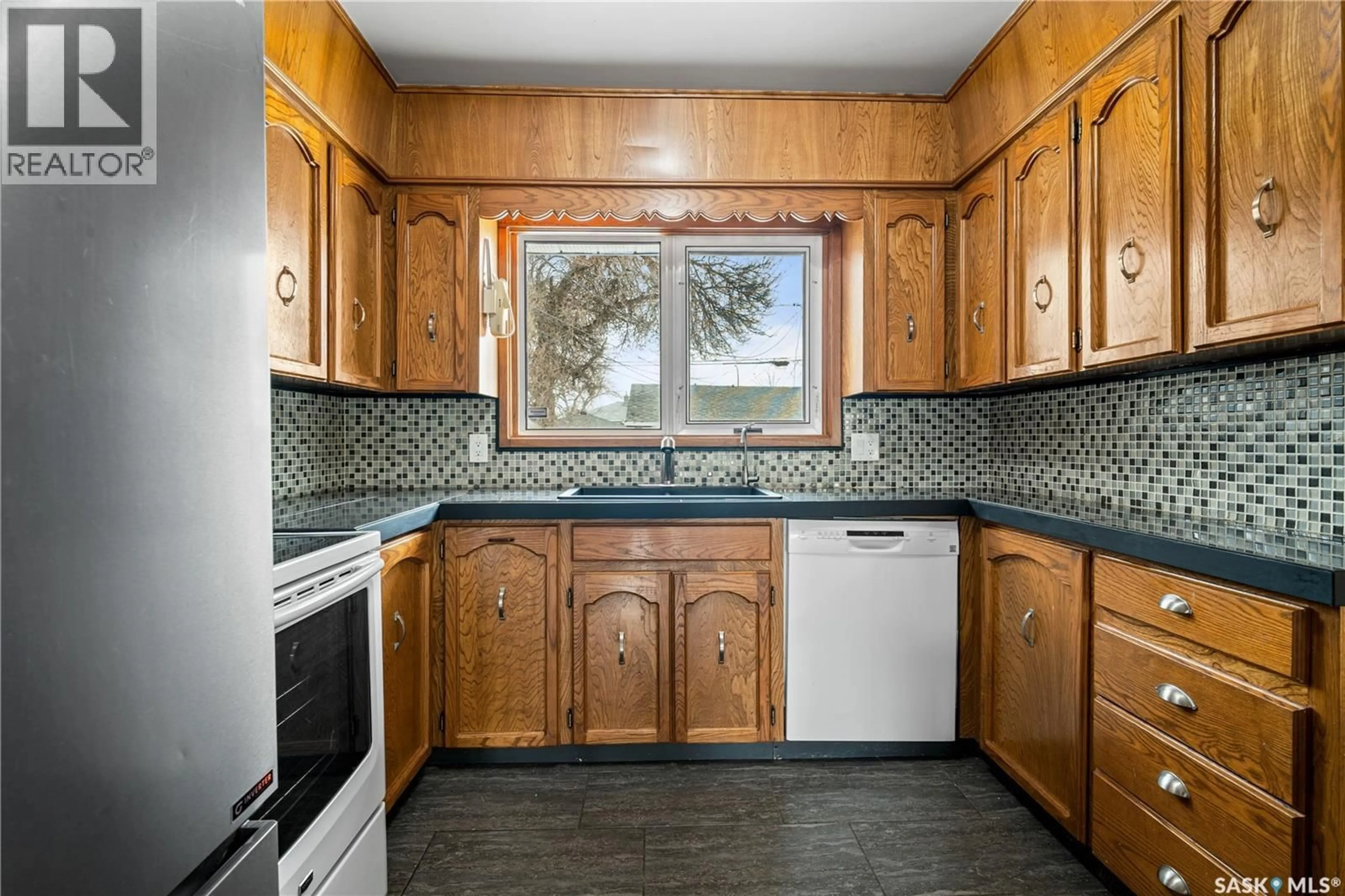 Standard kitchen, unknown for 5306 5TH AVENUE, Regina Saskatchewan S4T0M4