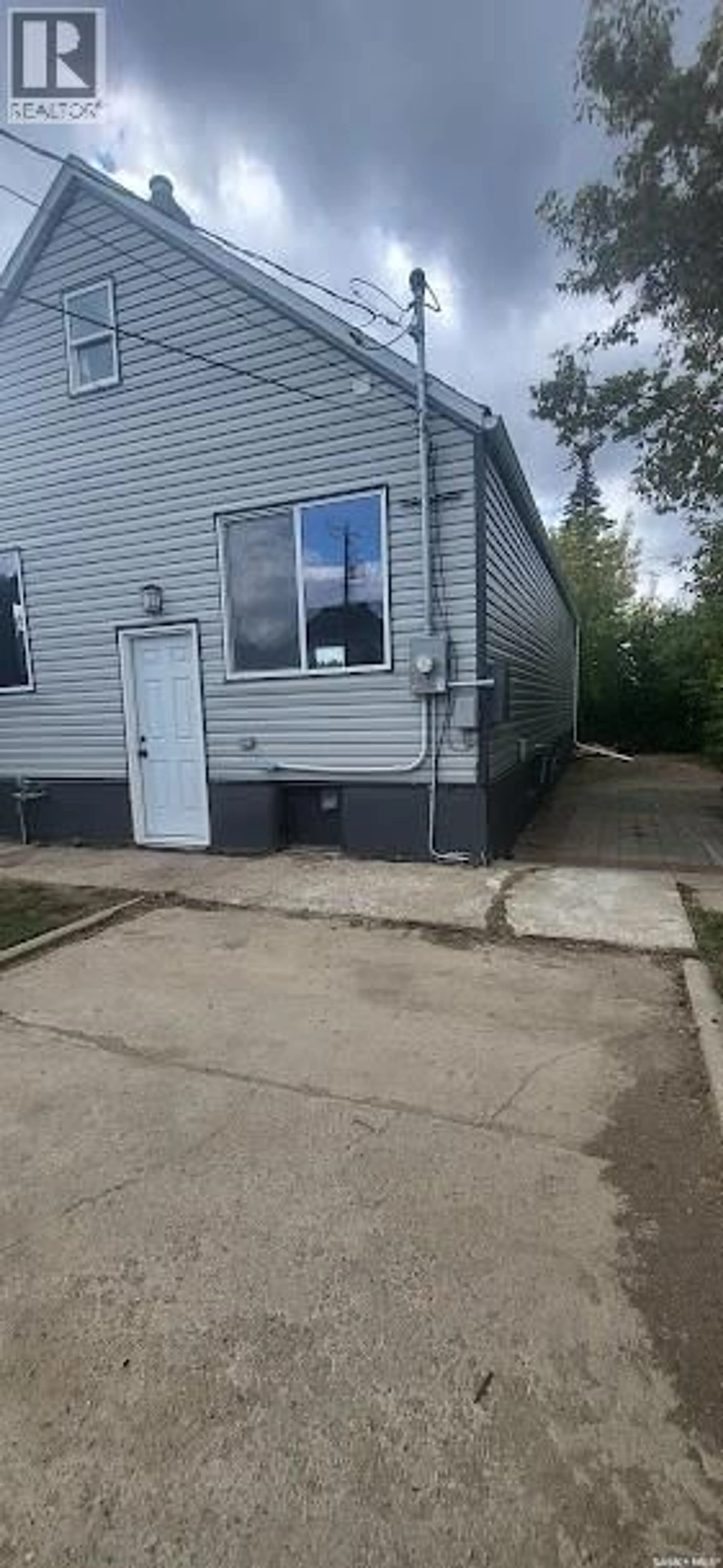 Unknown for 511 MAIN STREET, Oxbow Saskatchewan S0C2B0