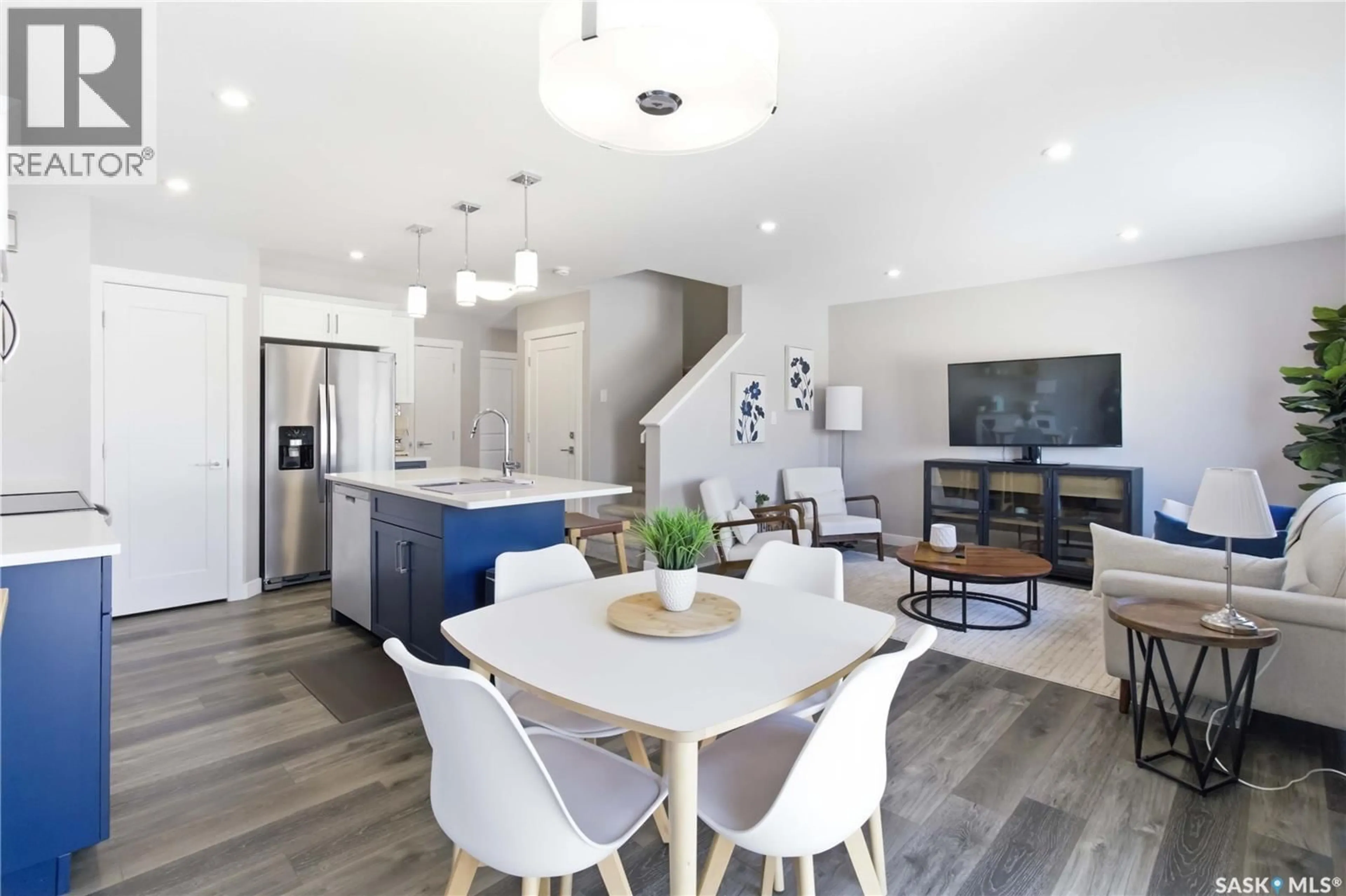 Open concept kitchen, unknown for 416 MYLES HEIDT MANOR, Saskatoon Saskatchewan S7W1J1