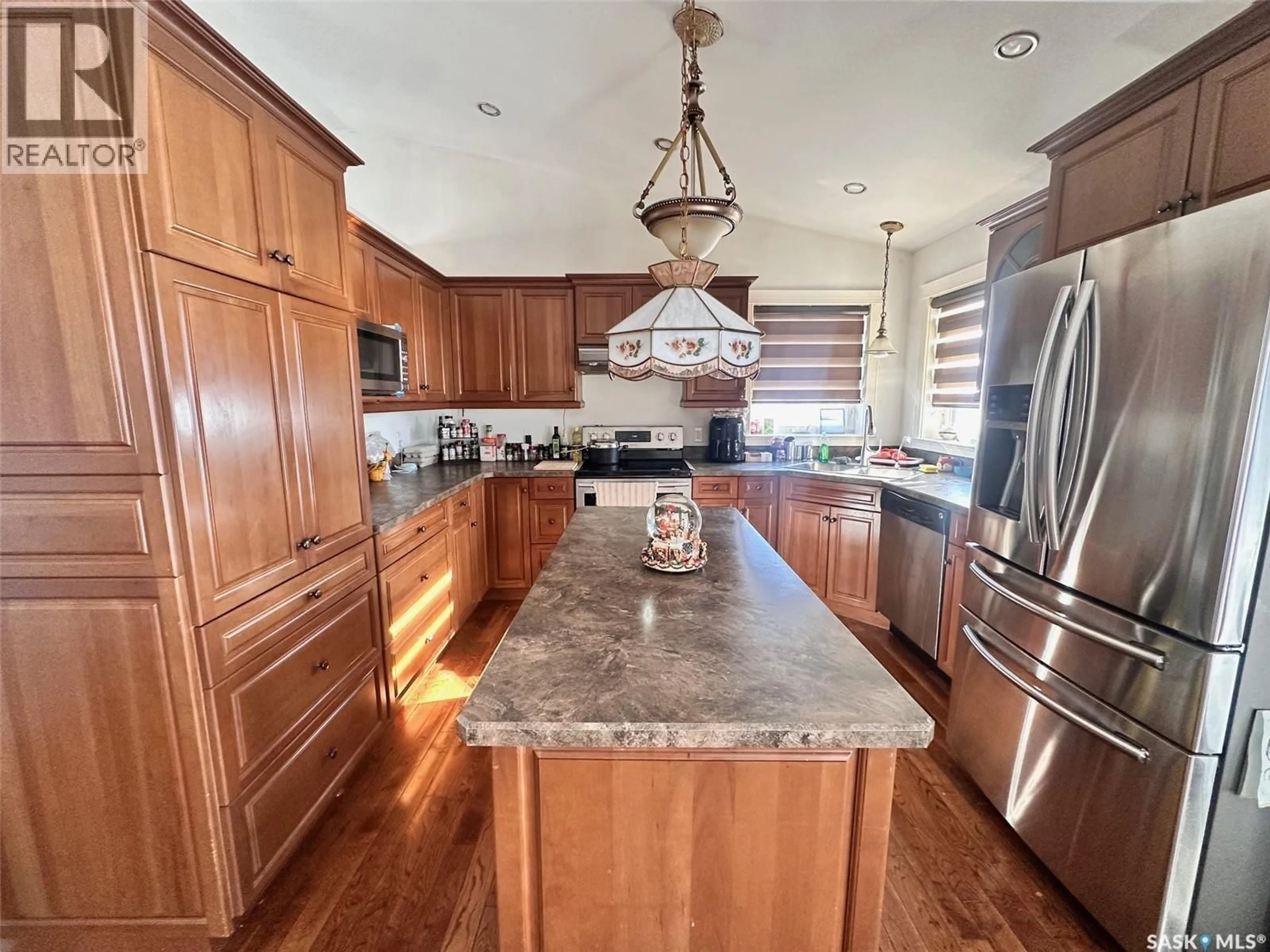 Open concept kitchen, unknown for 506 2ND AVENUE PLACE, Radisson Saskatchewan S0K3L0