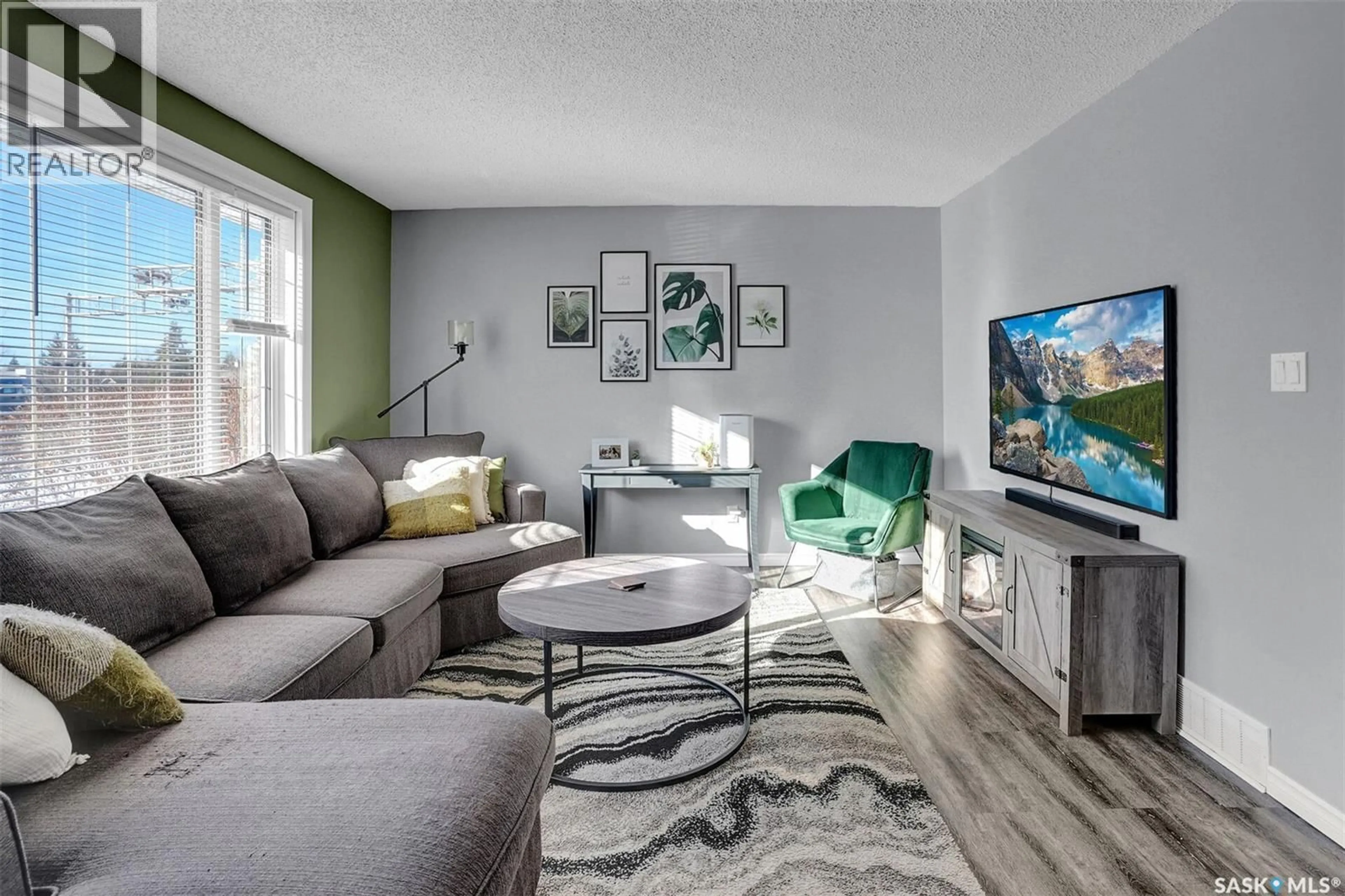 Living room with furniture, unknown for 590 RINK AVENUE, Regina Saskatchewan S4X2E9