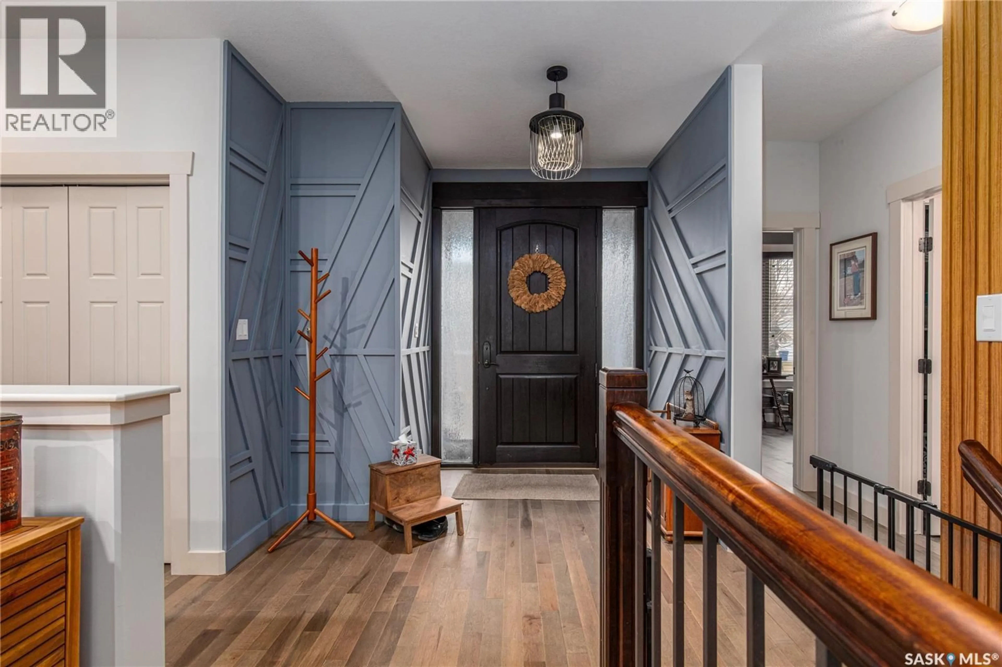 Indoor entryway for 271 BLUE SAGE DRIVE, Moose Jaw Saskatchewan S6J1N5