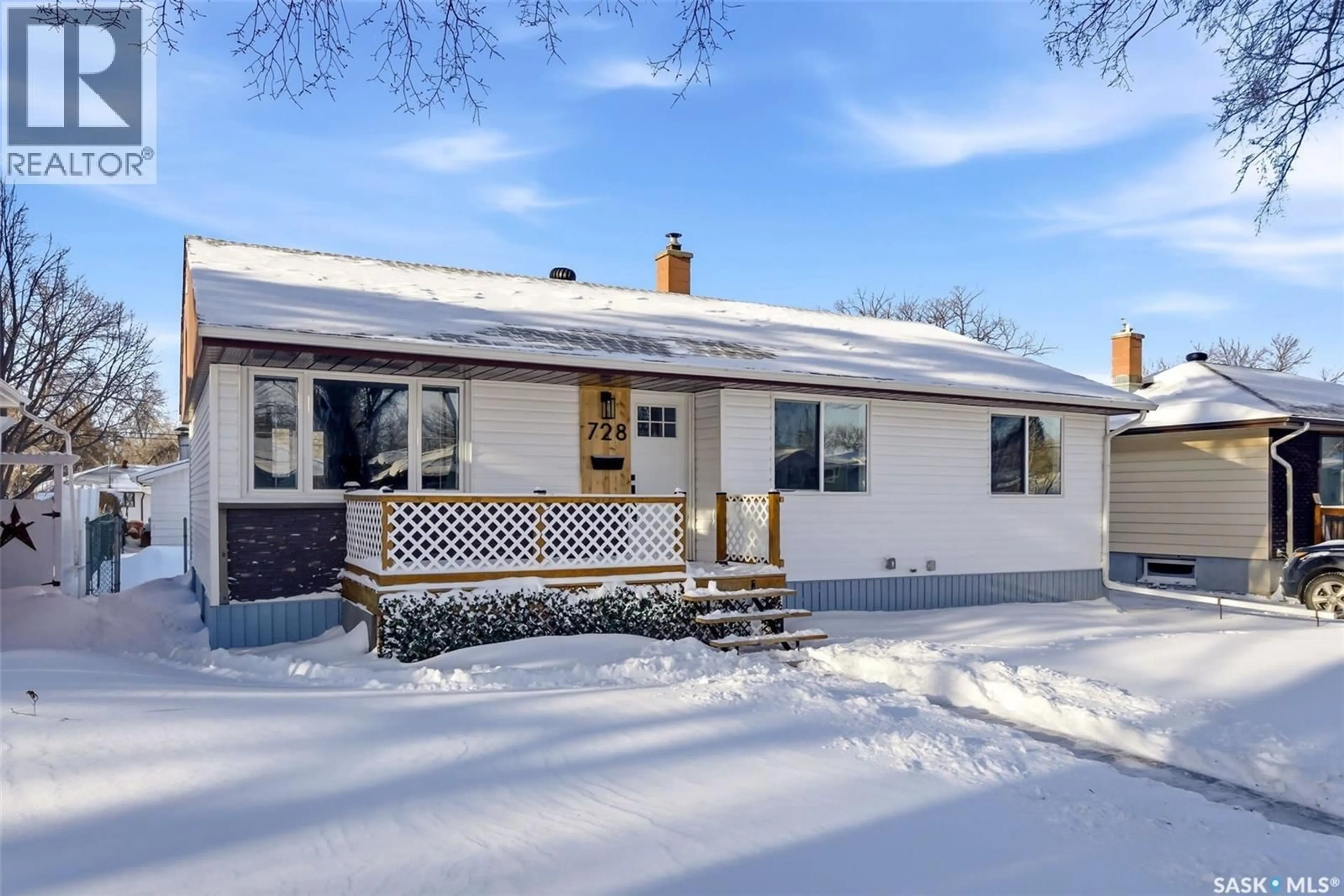 Home with vinyl exterior material, street for 728 HORACE STREET, Regina Saskatchewan S4T5K6