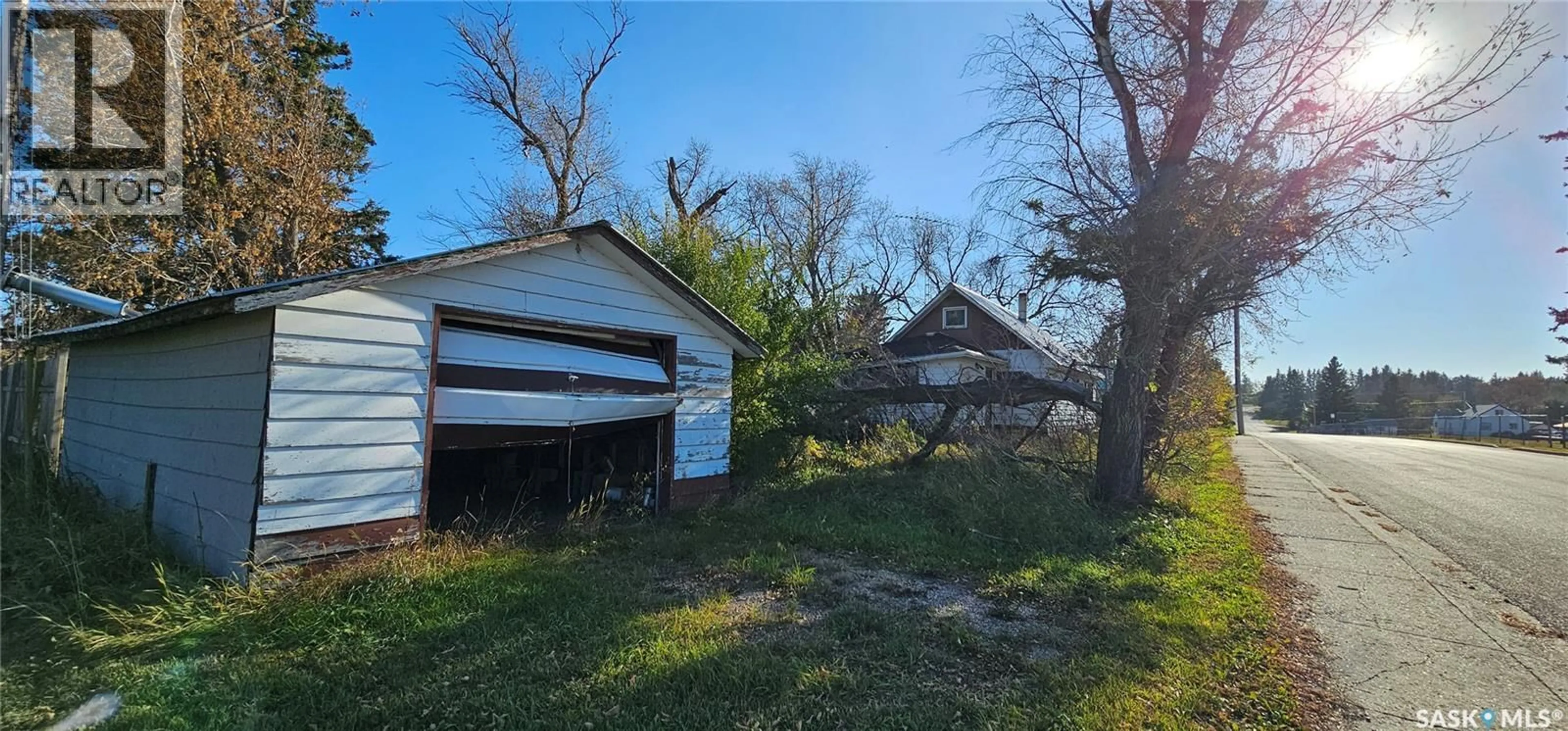Shed for 102 3RD AVENUE, Kelvington Saskatchewan S0A1W0