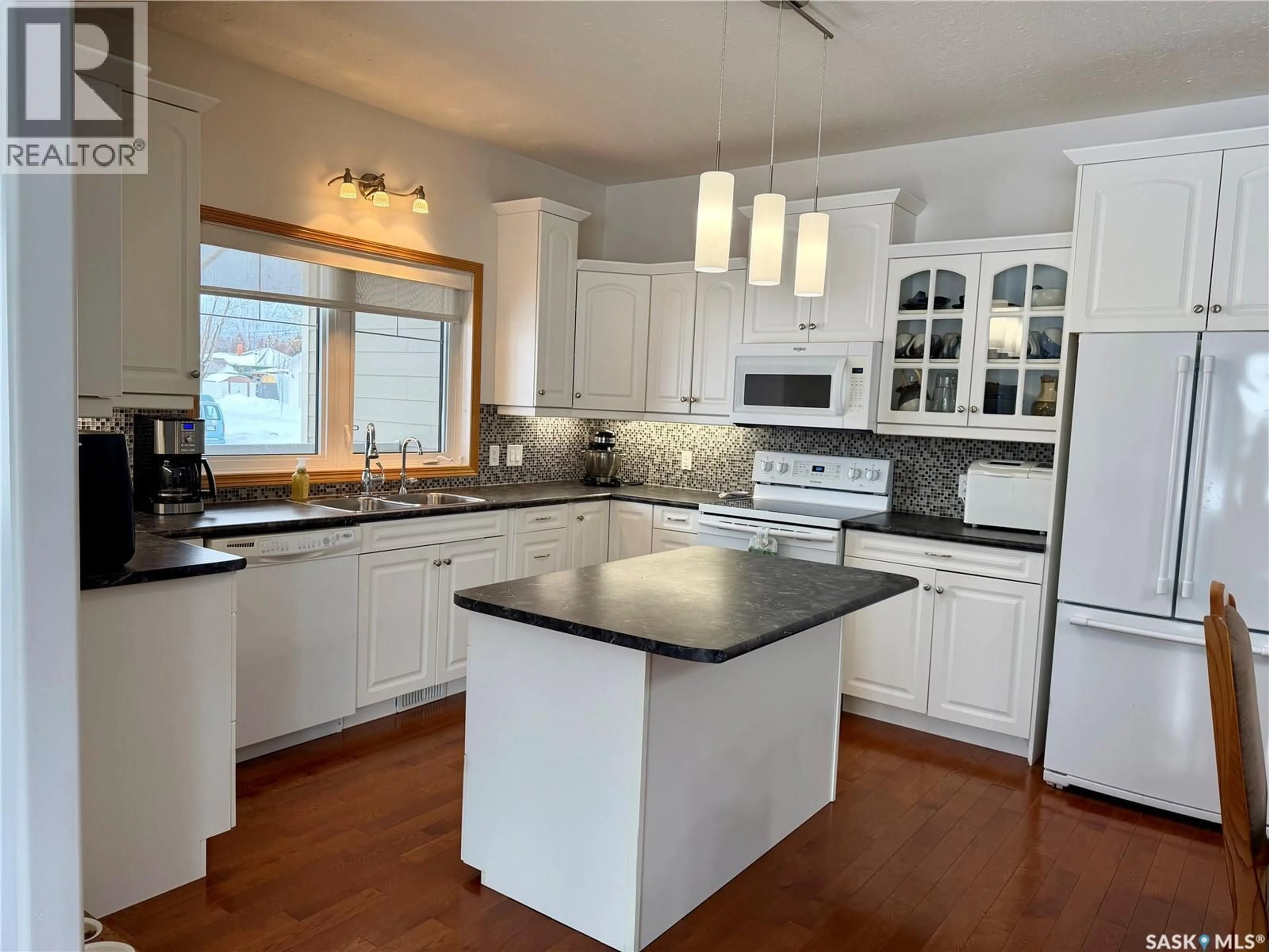 Open concept kitchen, unknown for 320 1ST STREET, Spiritwood Saskatchewan S0J2M0