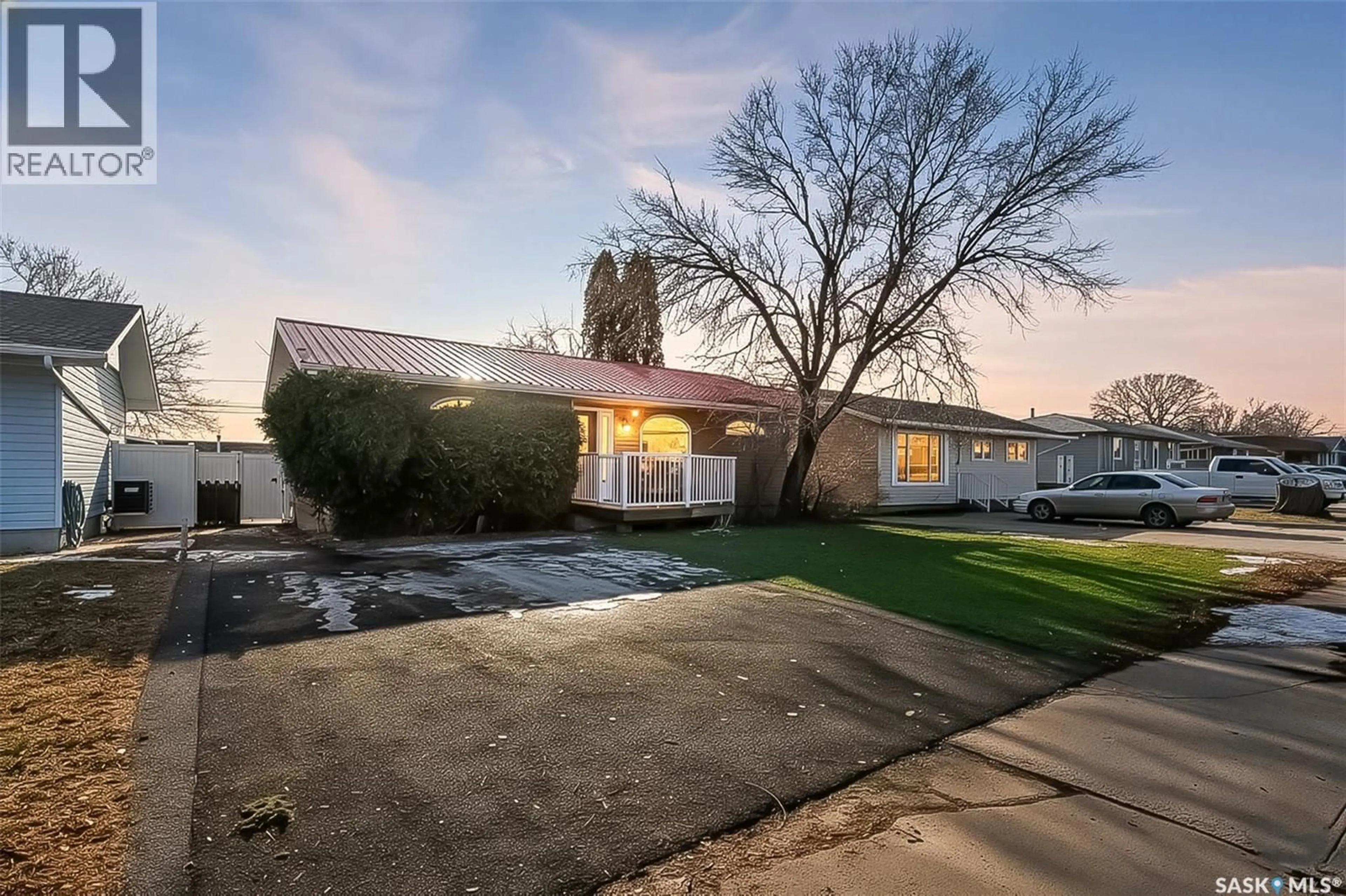 A pic from outside/outdoor area/front of a property/back of a property/a pic from drone, street for 1317 HOCHELAGA STREET, Moose Jaw Saskatchewan S6H6C3