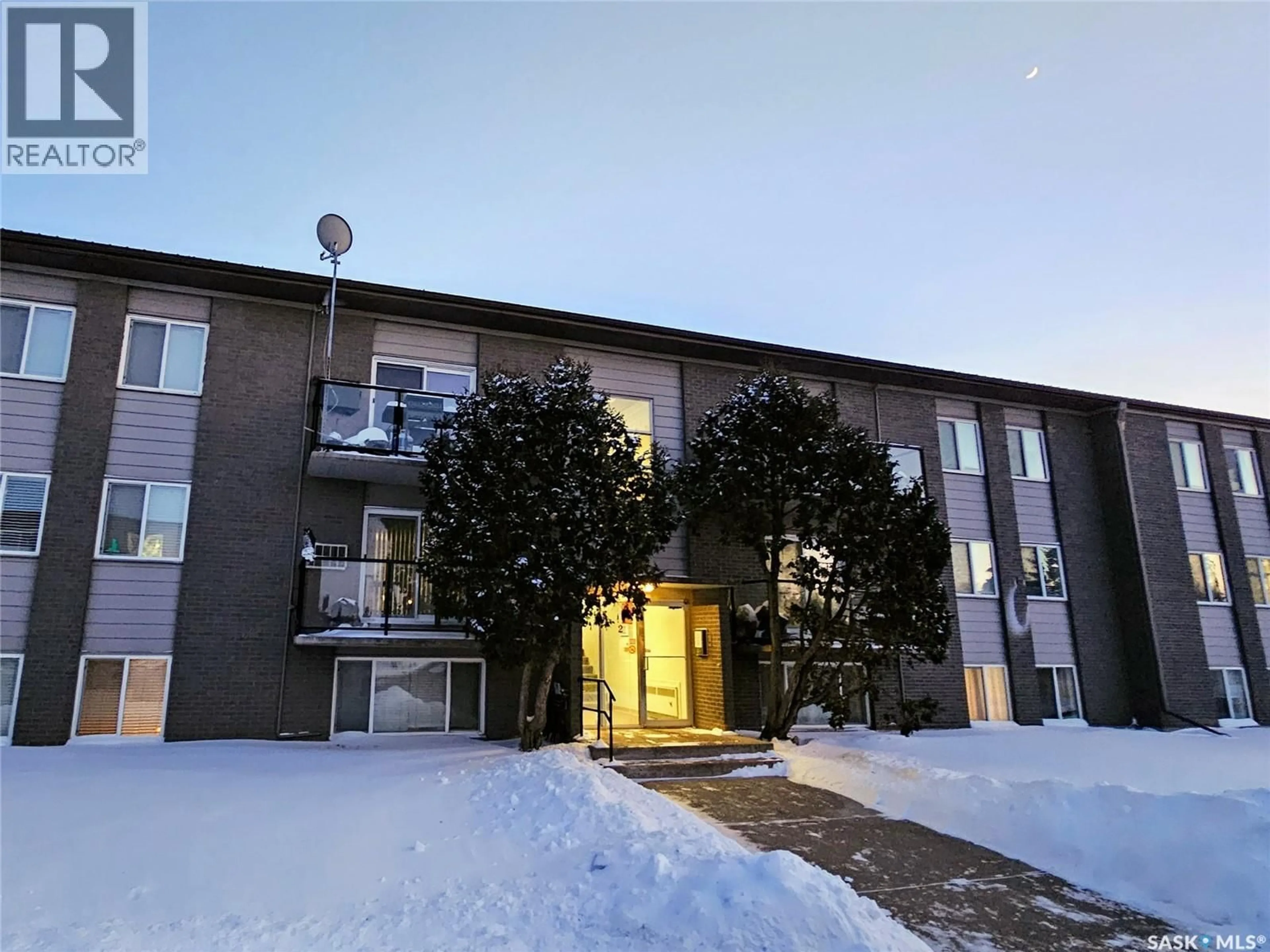 Patio, unknown for 2 - 13 SUMMERS PLACE, Saskatoon Saskatchewan S7H3W4