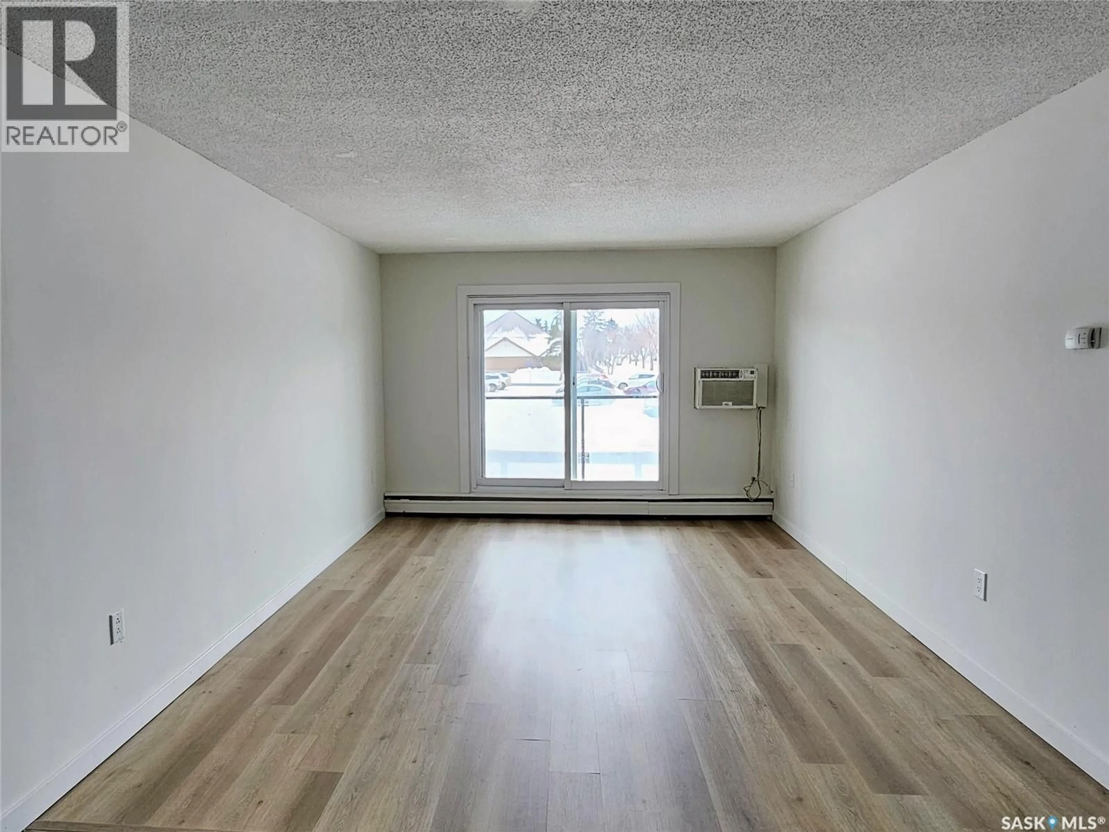 A pic of a room for 2 - 13 SUMMERS PLACE, Saskatoon Saskatchewan S7H3W4