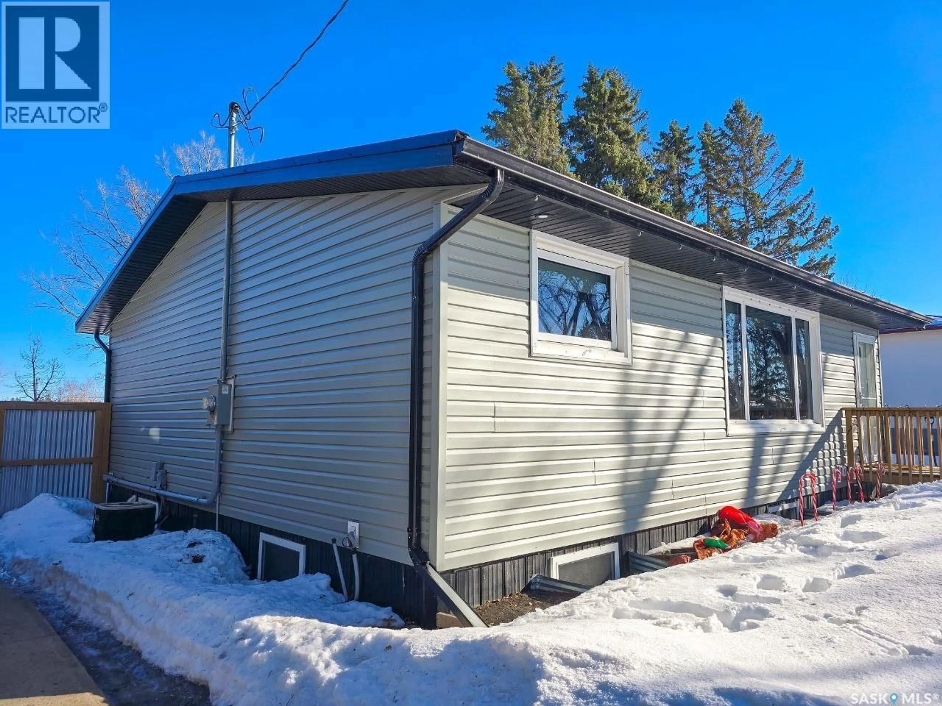 Unknown for 211 EIGHTH AVENUE, Yorkton Saskatchewan S3N0W8