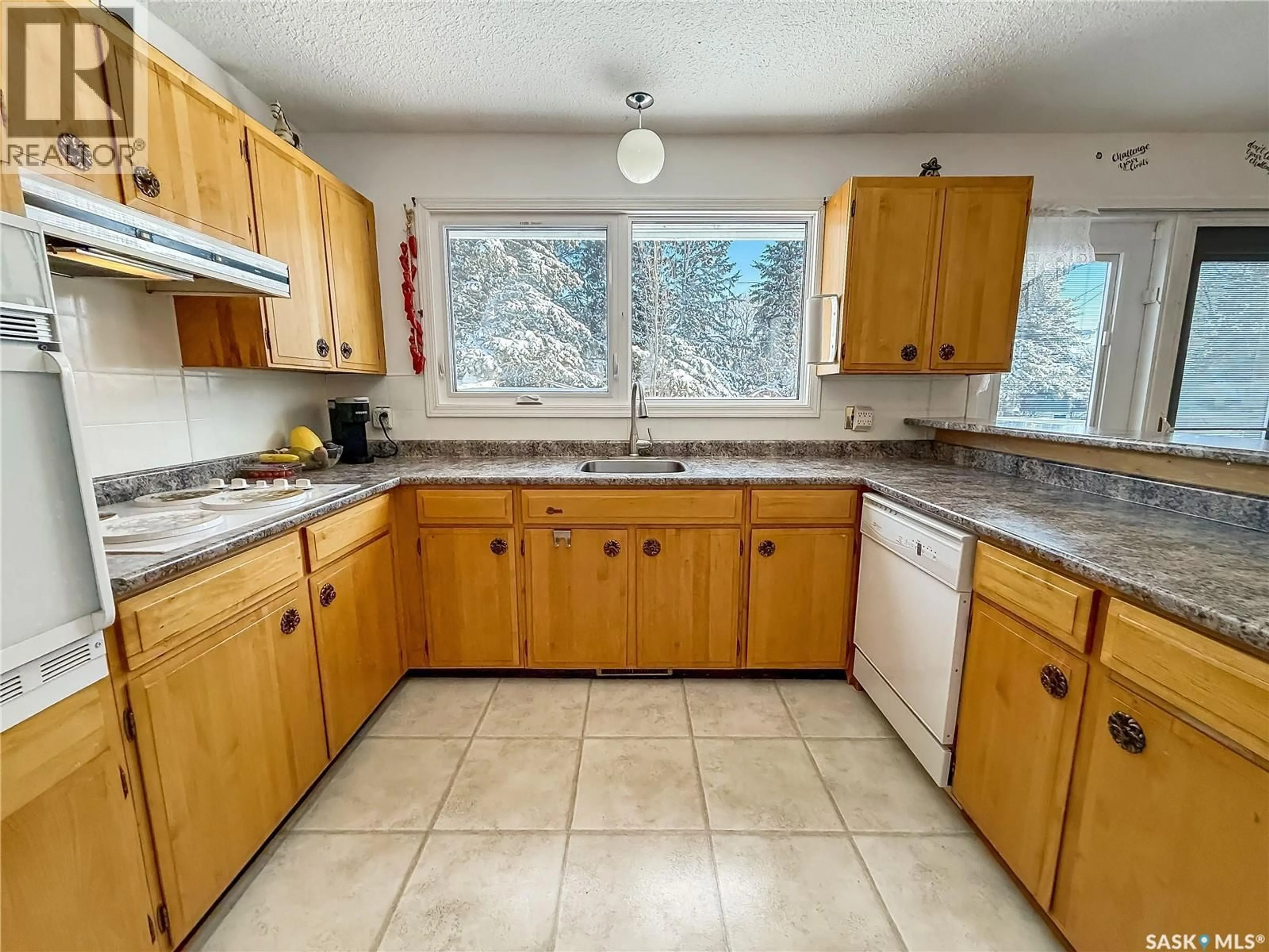 Standard kitchen, unknown for 202 2ND AVENUE, Meath Park Saskatchewan S0J1T0