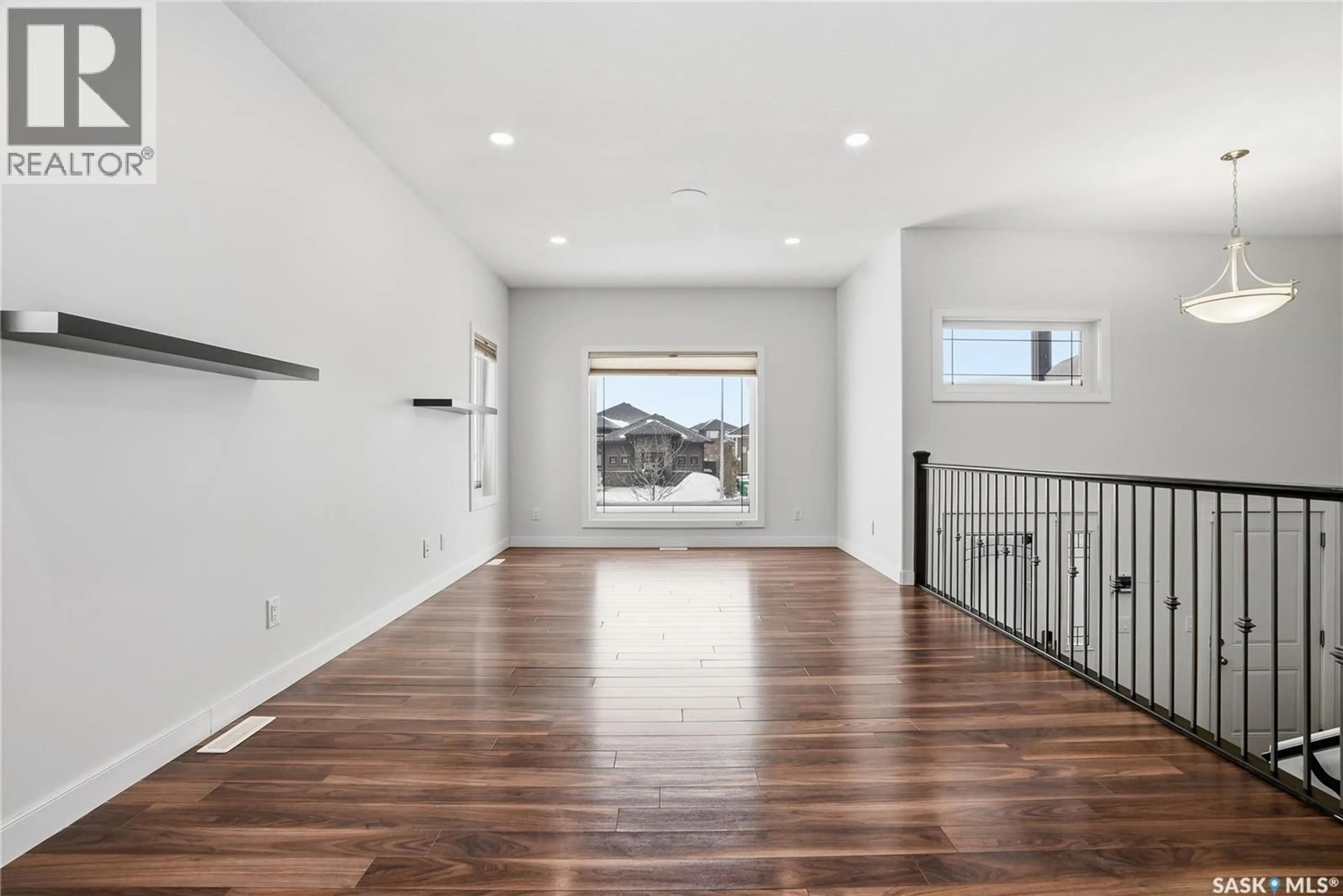 Indoor entryway for 255 WERSCHNER CRESCENT, Saskatoon Saskatchewan S7V0E1