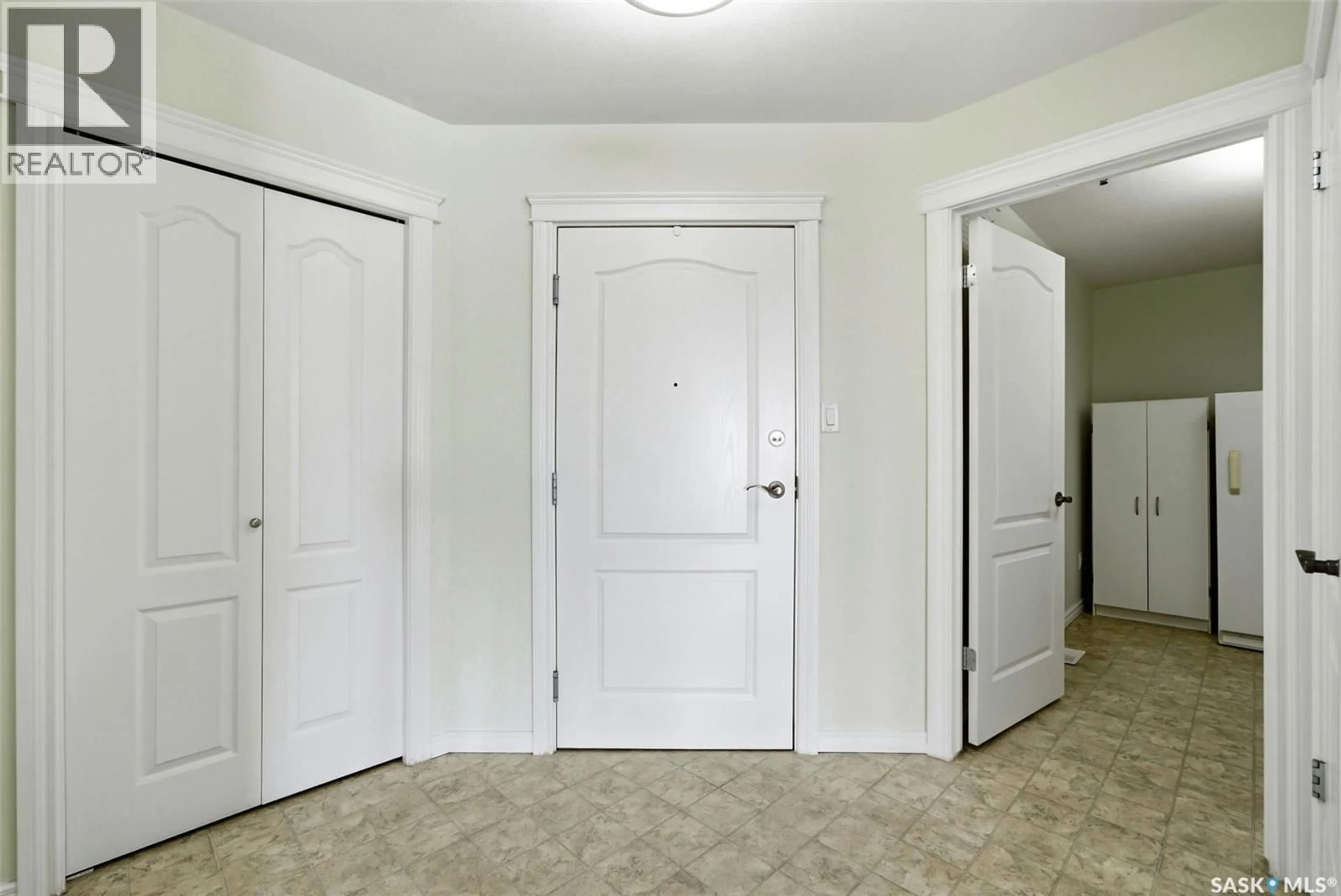 Indoor entryway for 315 - 2909 ARENS ROAD, Regina Saskatchewan S4V3A8