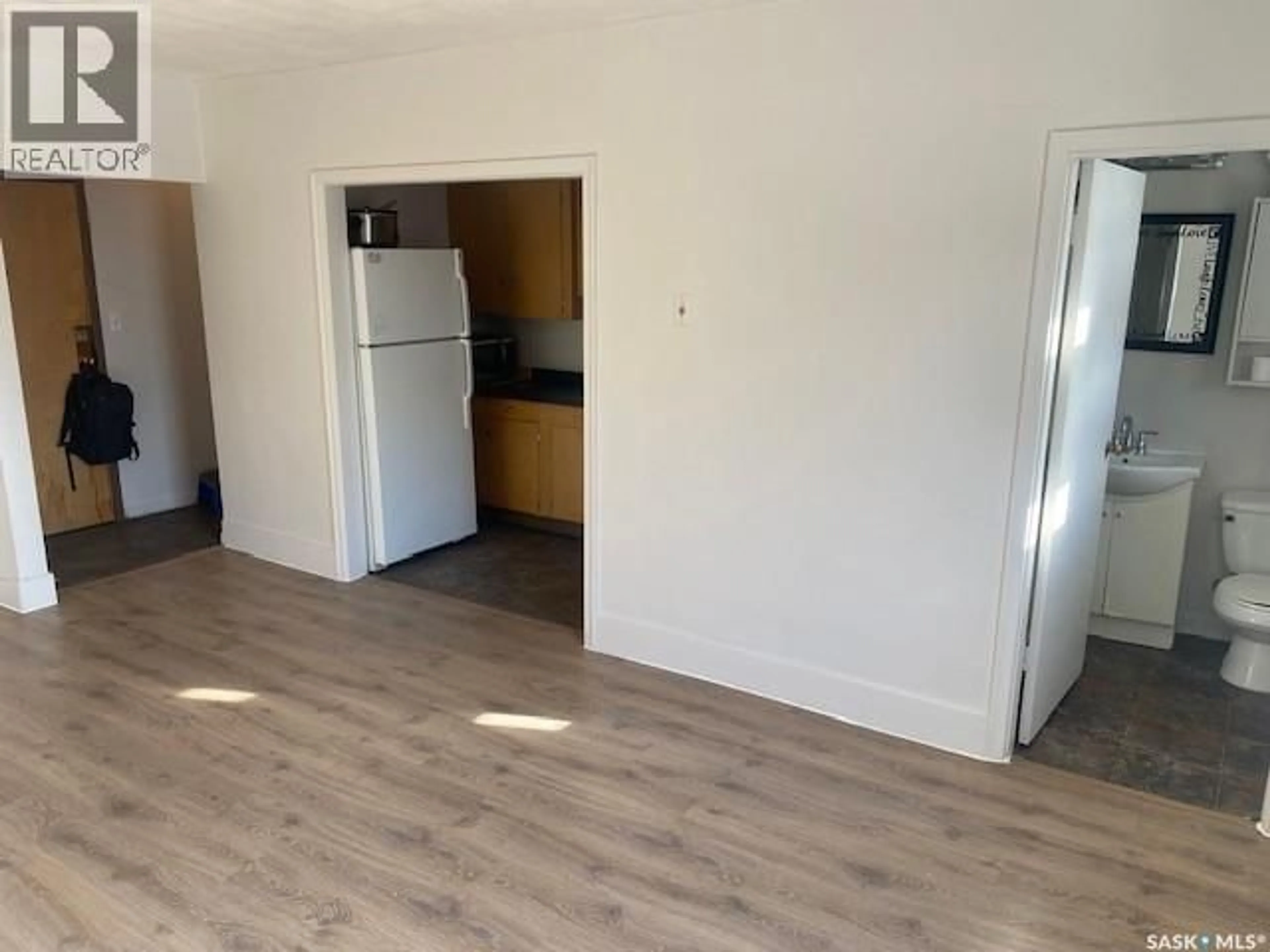 A pic of a room for 37 400 4TH AVENUE, Saskatoon Saskatchewan S7K2M3