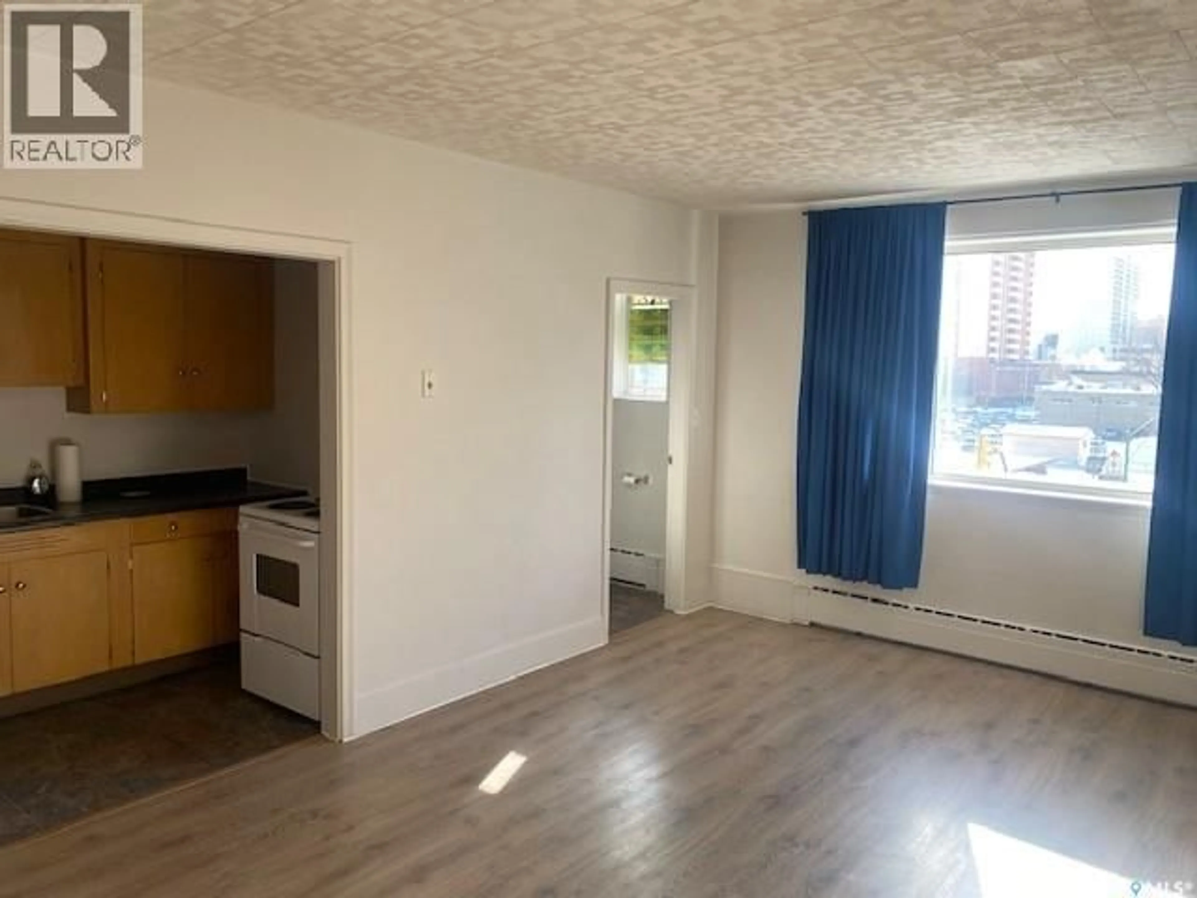 A pic of a room for 37 400 4TH AVENUE, Saskatoon Saskatchewan S7K2M3