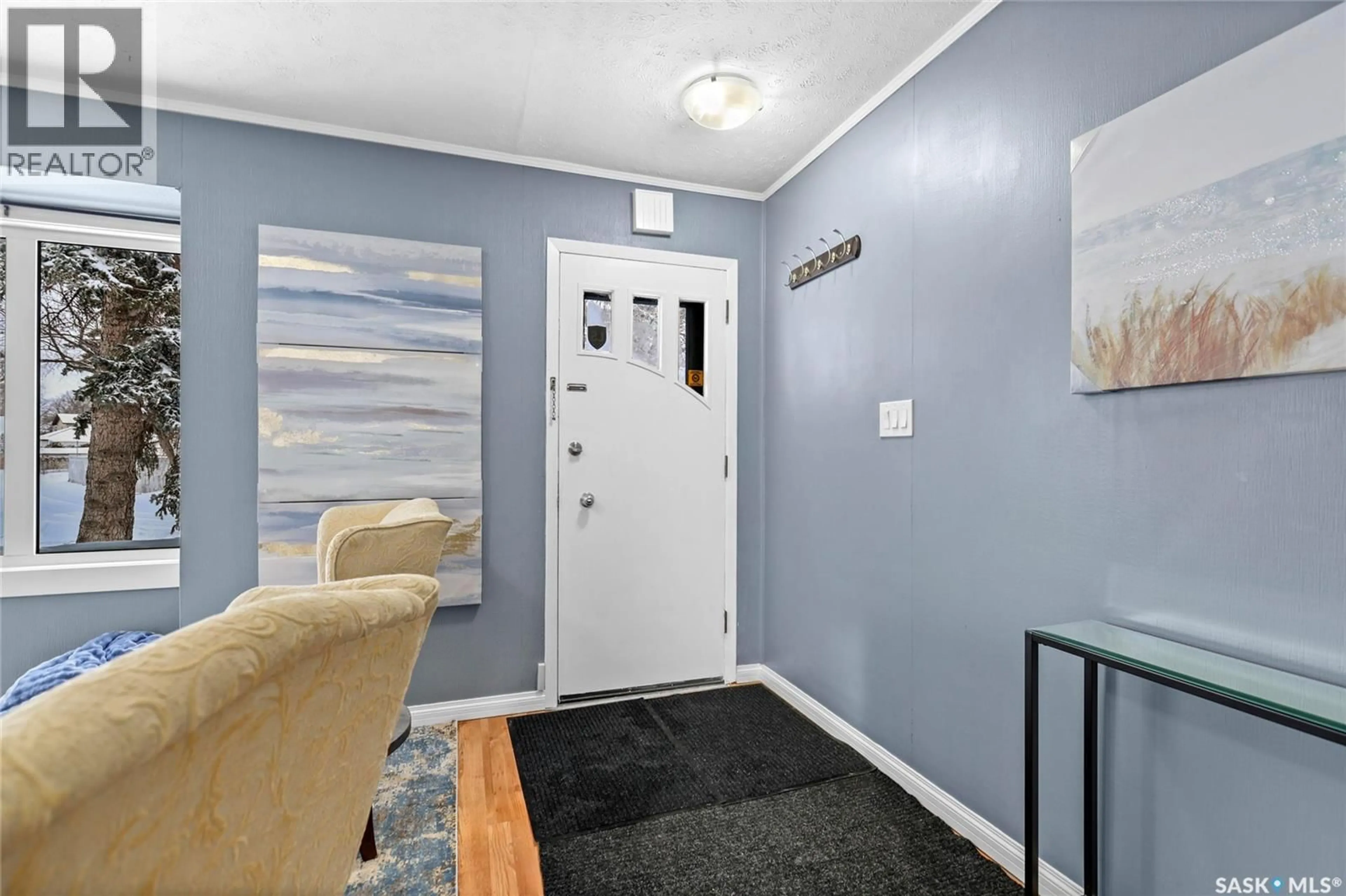 Indoor entryway for 40 SUSSEX CRESCENT, Regina Saskatchewan S4T6A2