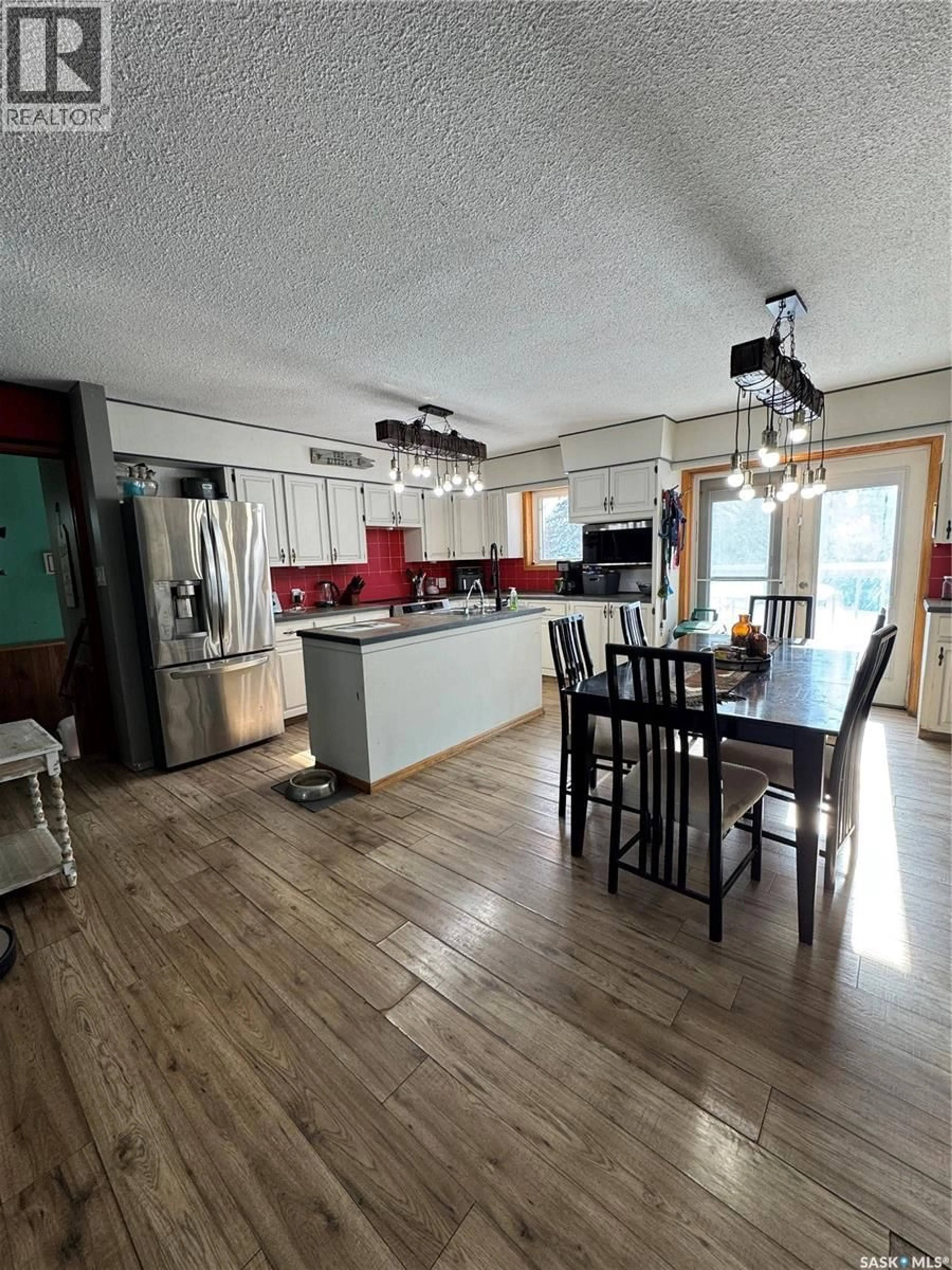 Open concept kitchen, wood/laminate floor for REGINA COMMUTER ACREAGE, Lumsden Rm No. 189 Saskatchewan S0G0C7