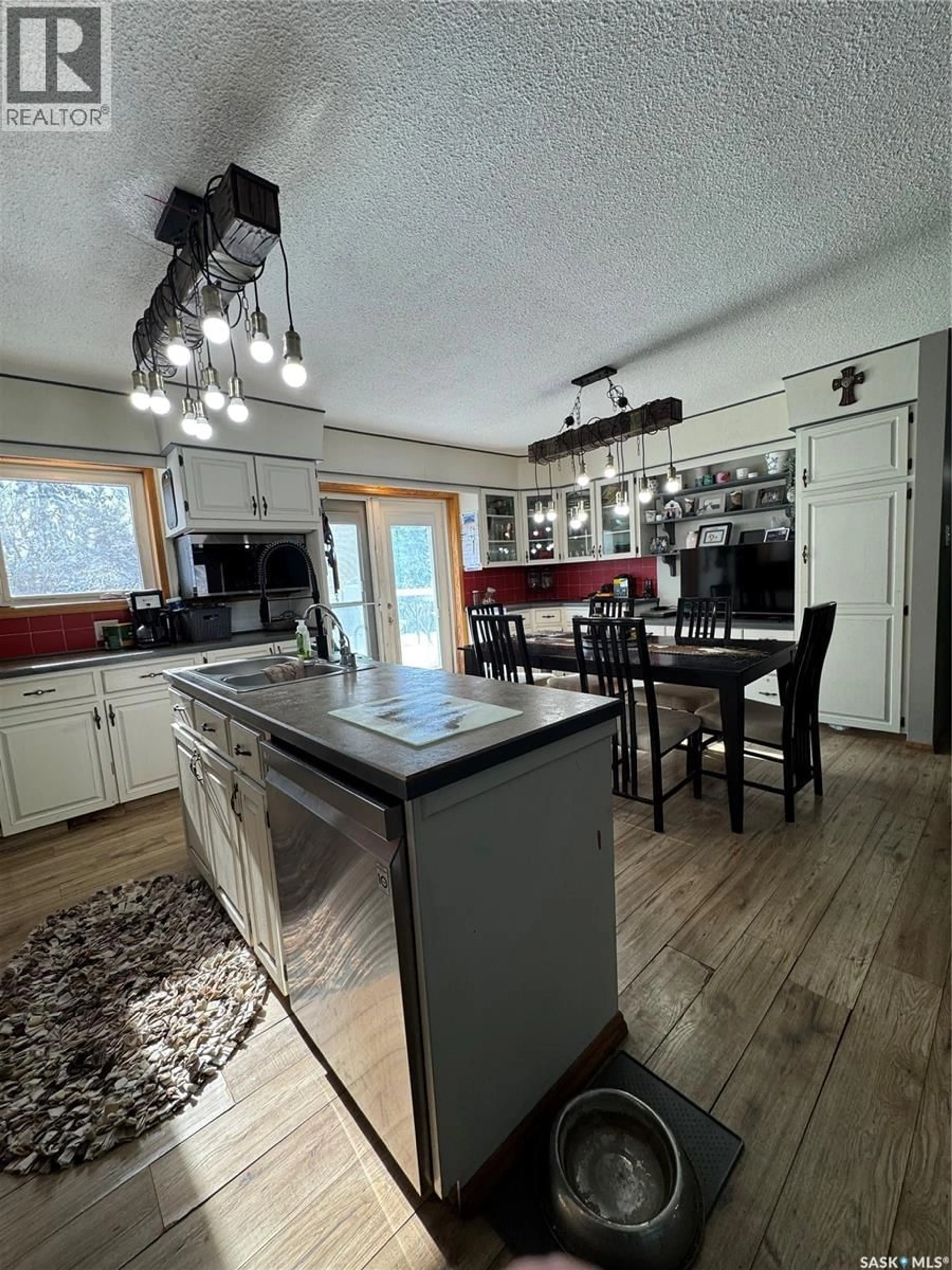 Open concept kitchen, unknown for REGINA COMMUTER ACREAGE, Lumsden Rm No. 189 Saskatchewan S0G0C7