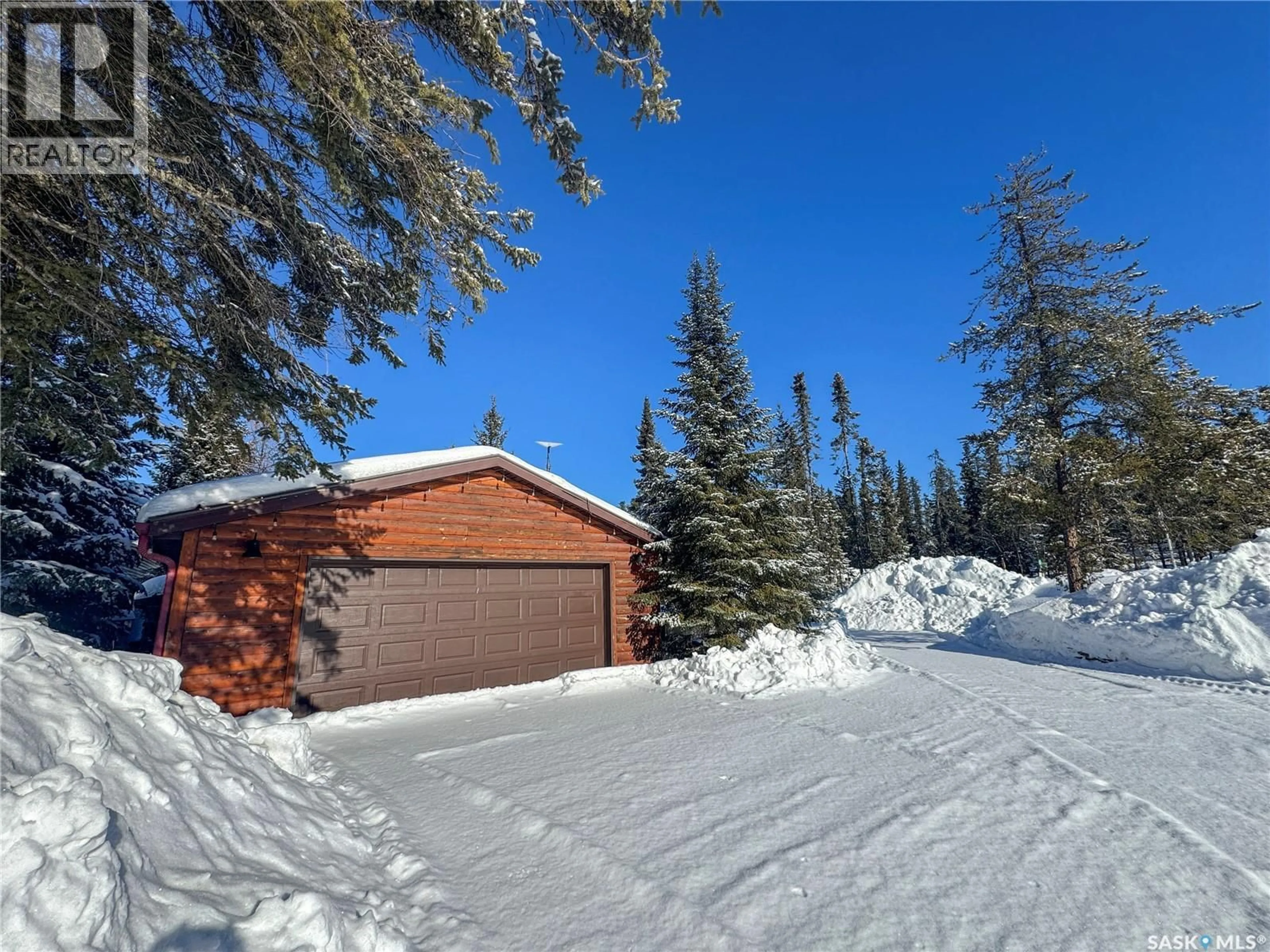 Shed for LITTLE BEAR LAKE CABIN RETREAT, Northern Admin District Saskatchewan S6V5Z5