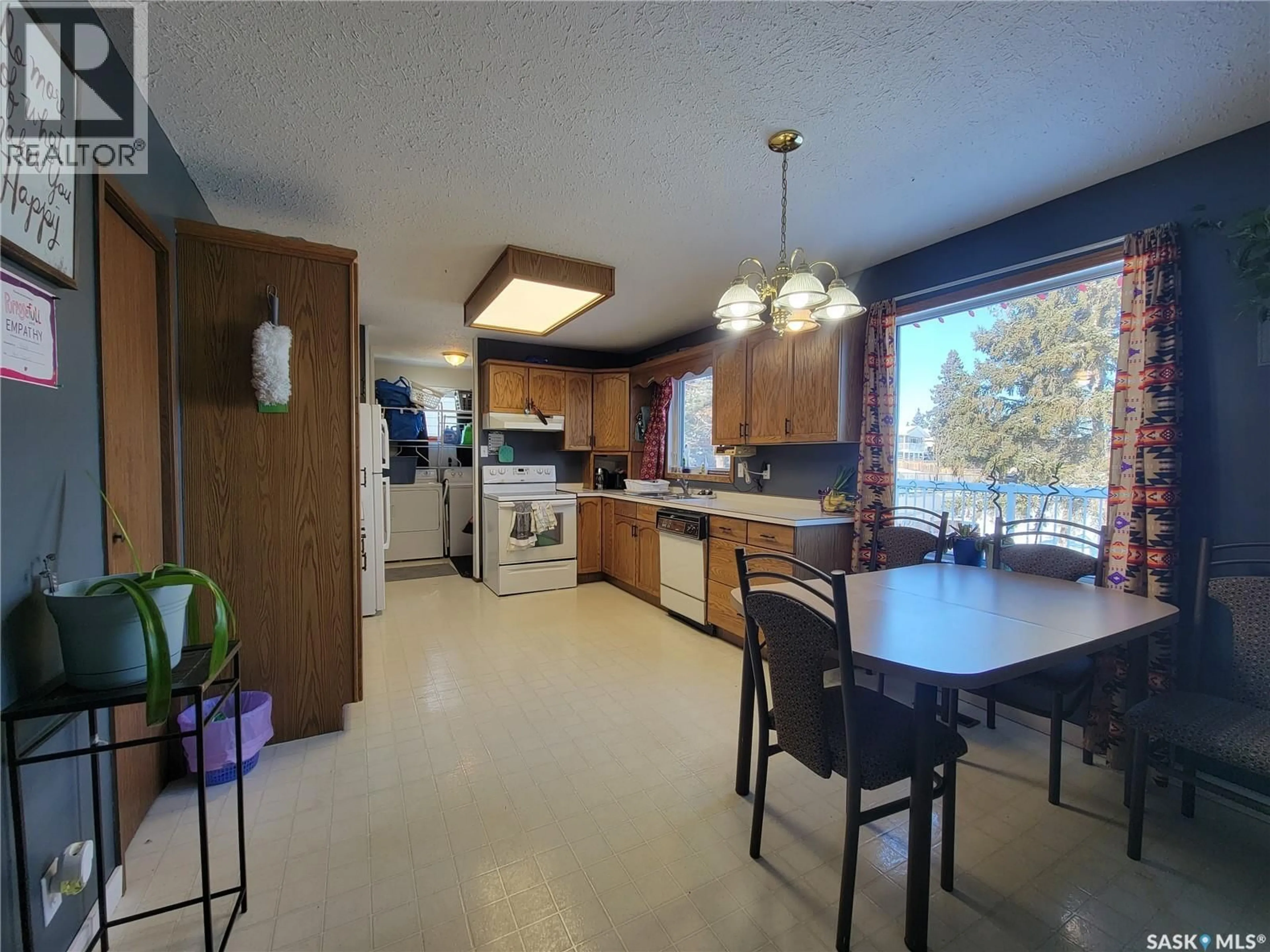 Open concept kitchen, ceramic/tile floor for 62 28TH STREET, Battleford Saskatchewan S0M0E0