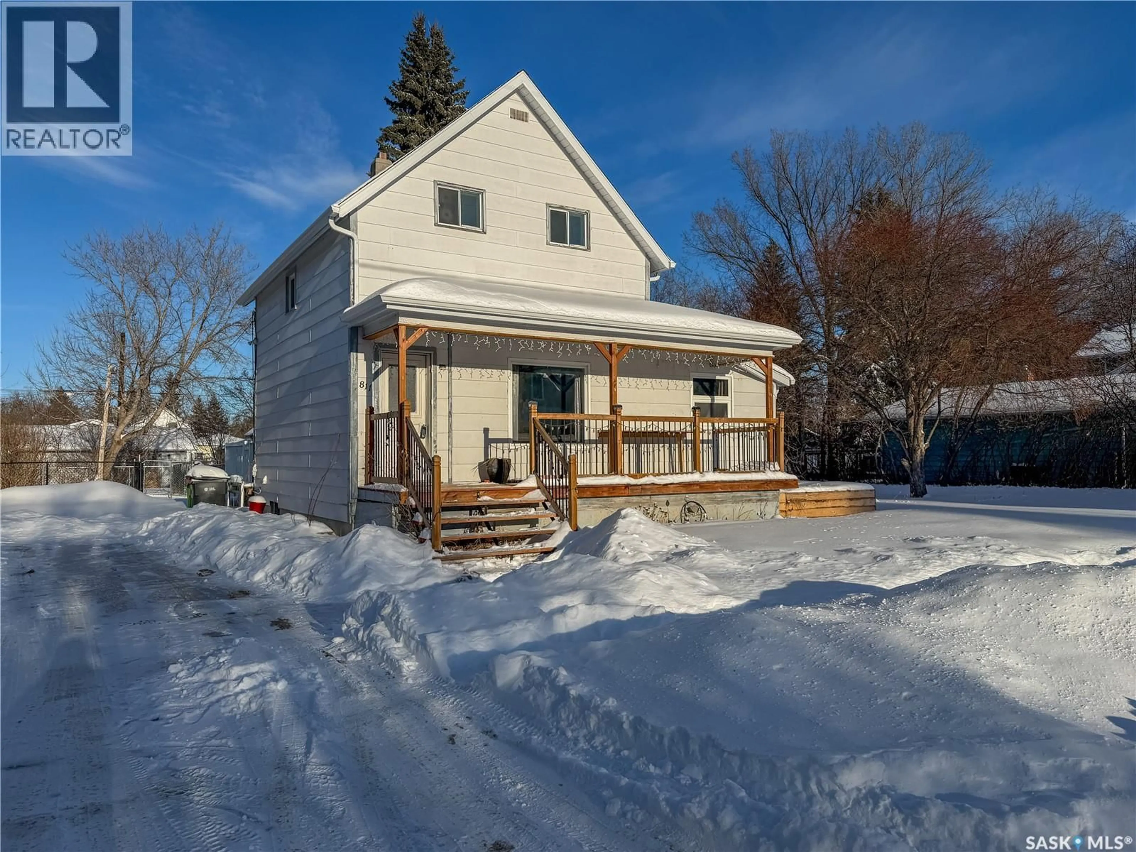 A pic from outside/outdoor area/front of a property/back of a property/a pic from drone, street for 811 BOYLE STREET, Indian Head Saskatchewan S0G2K0