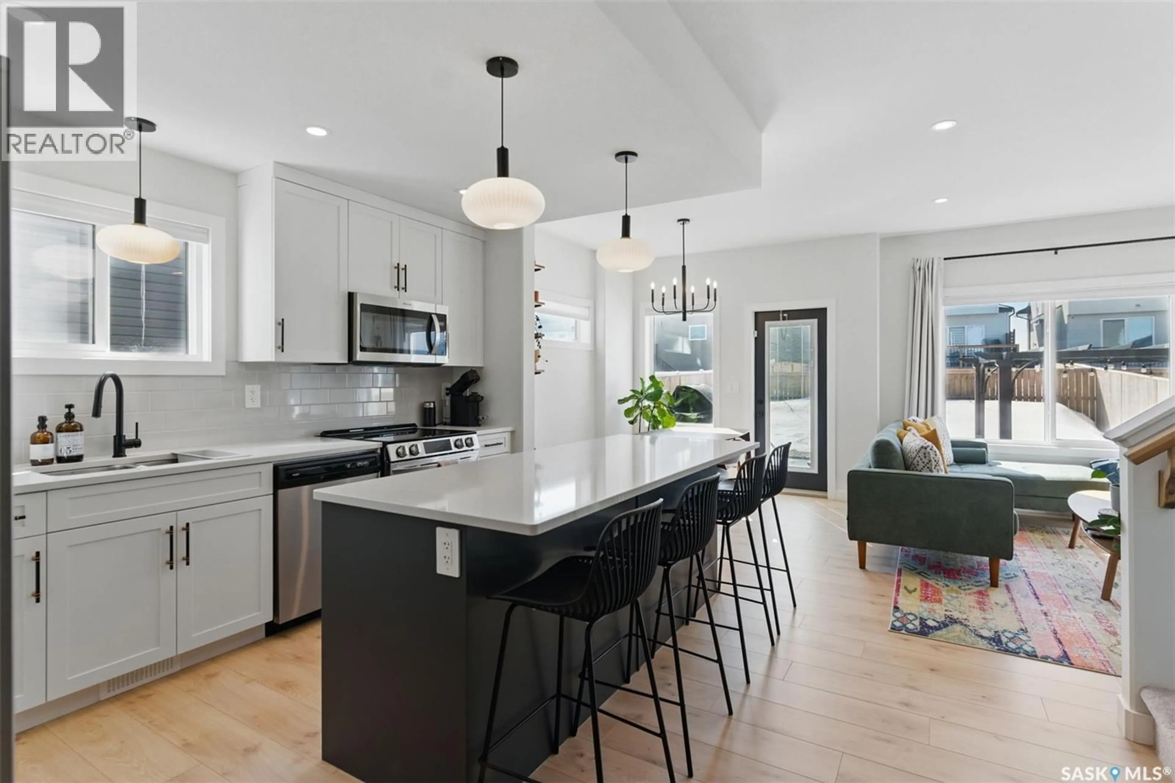 Open concept kitchen, ceramic/tile floor for 328 BARRETT STREET, Saskatoon Saskatchewan S7W1C7