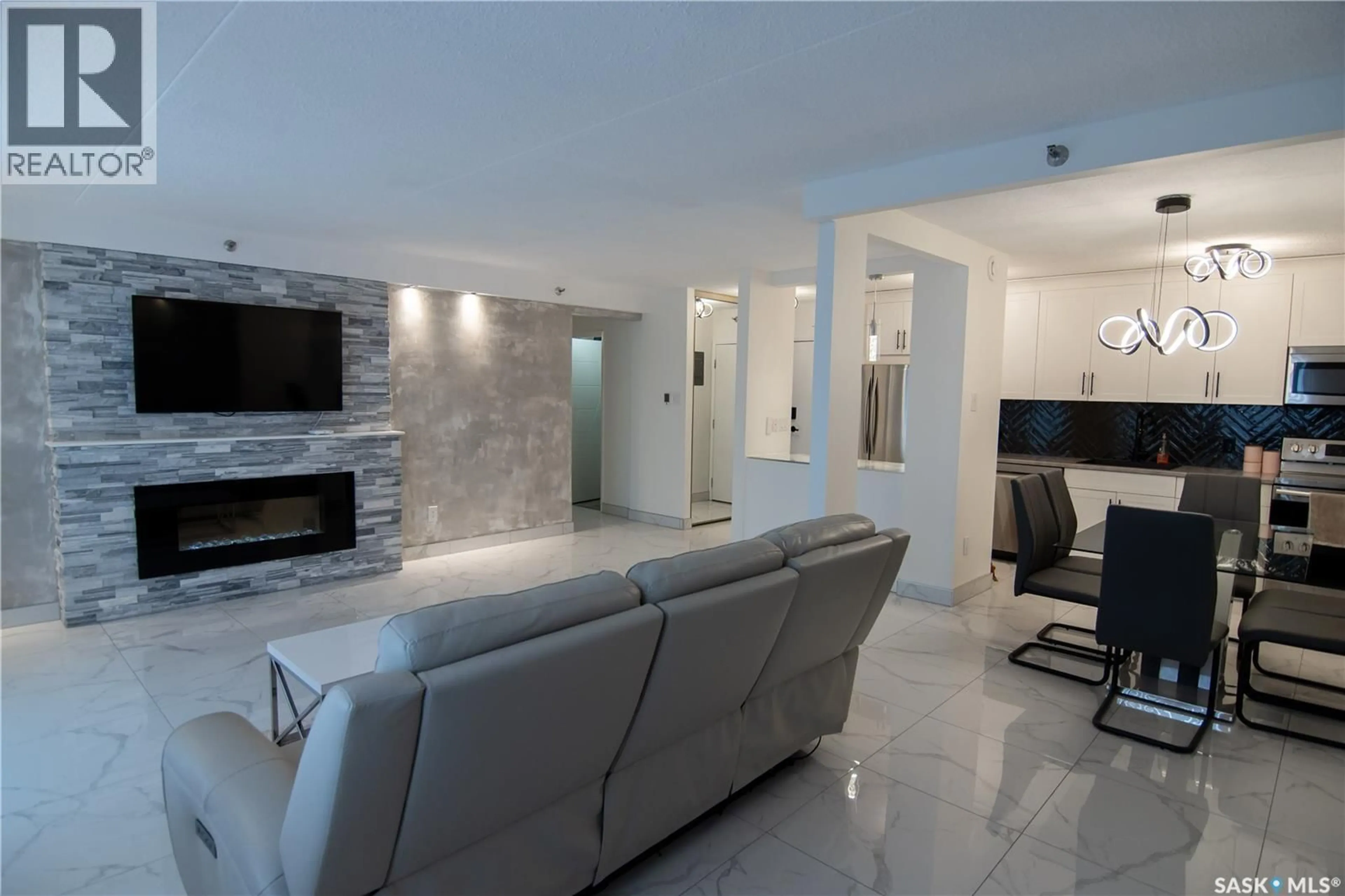 Living room with furniture, ceramic/tile floor for 221 4045 RAE STREET, Regina Saskatchewan S4S6Y8