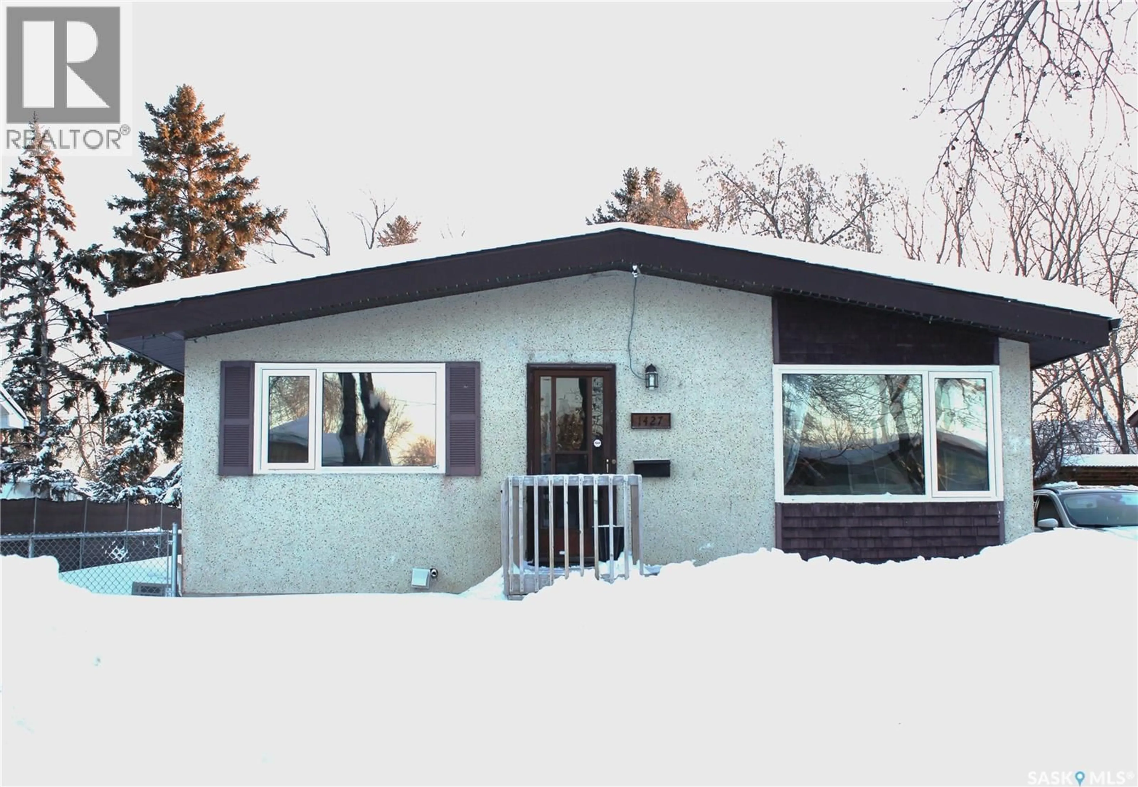 Home with vinyl exterior material, building for 1427 2ND STREET, Prince Albert Saskatchewan S6V0H6