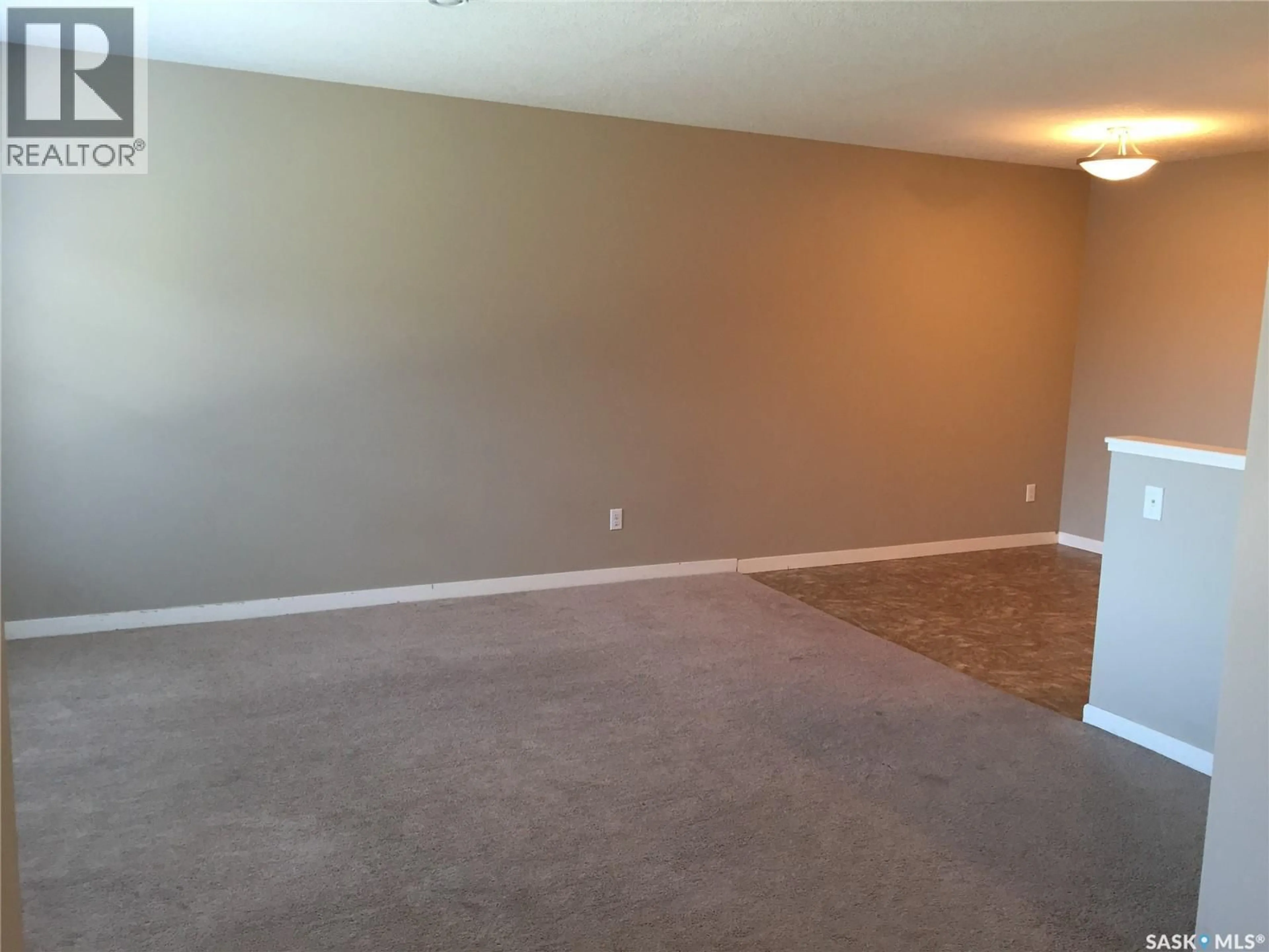 A pic of a room for 37 - 5023 JAMES HILL ROAD, Regina Saskatchewan S4W0B9