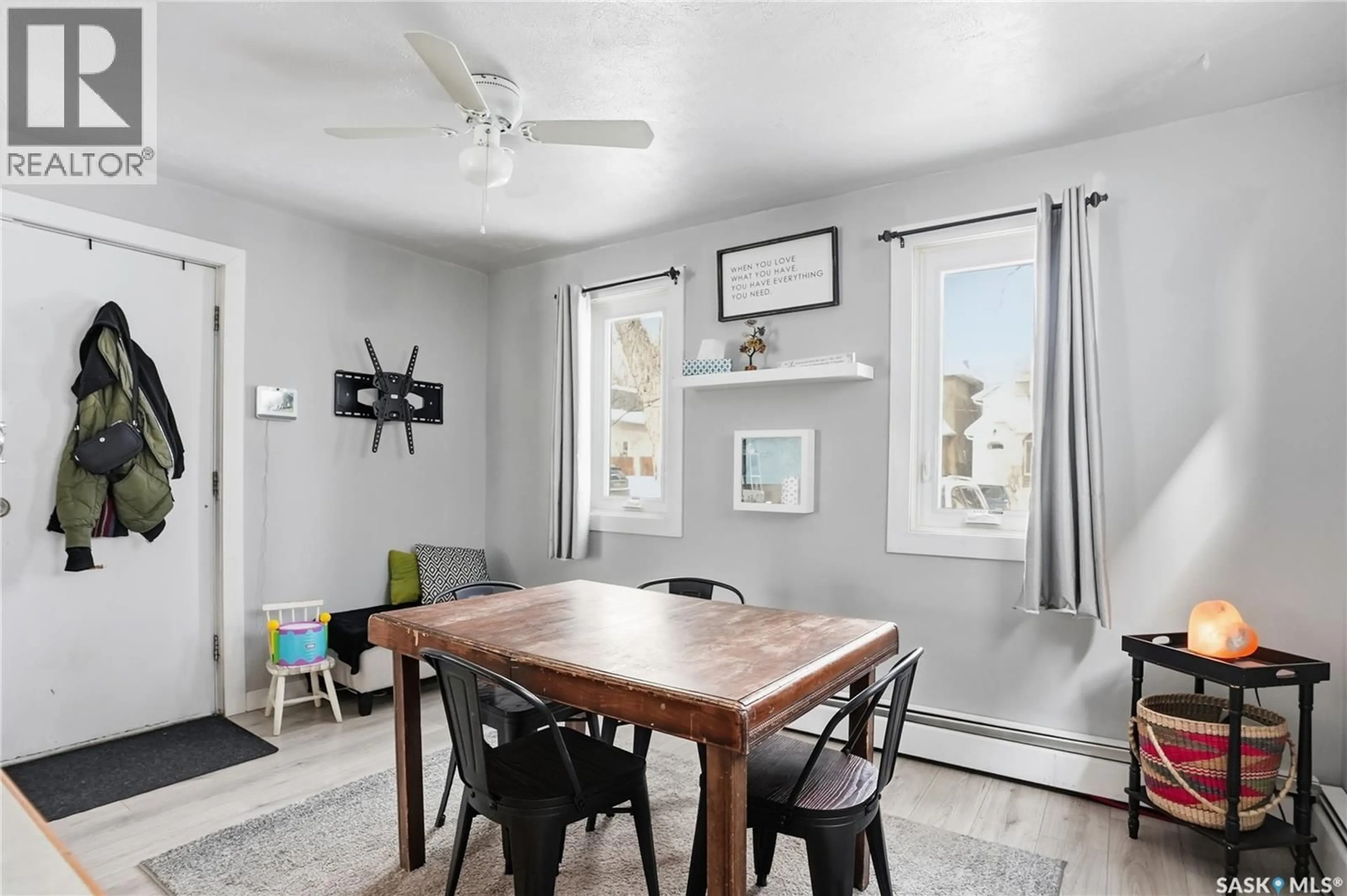 Dining room, unknown for 209 28TH STREET, Saskatoon Saskatchewan S7L0K4