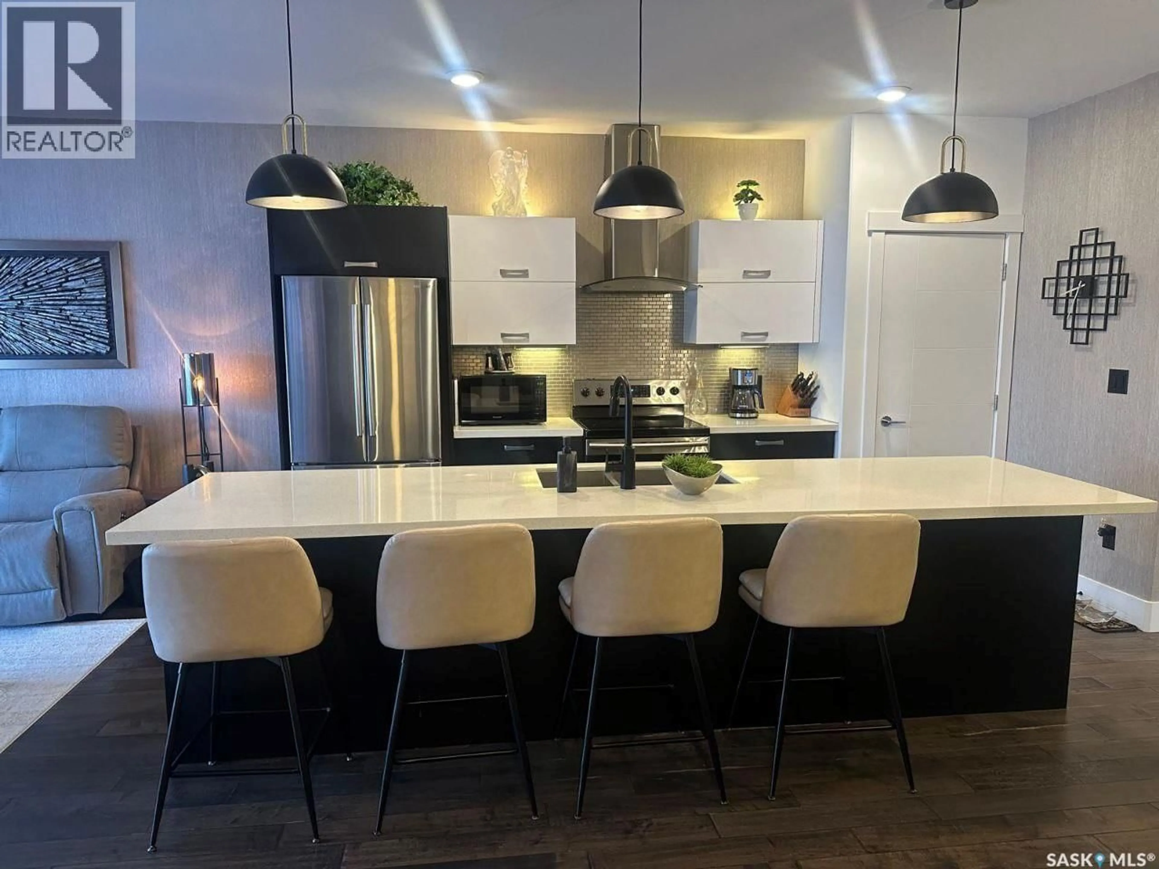 Open concept kitchen, unknown for 1010 - 404 MAIN STREET, Saskatoon Saskatchewan S7H0K7