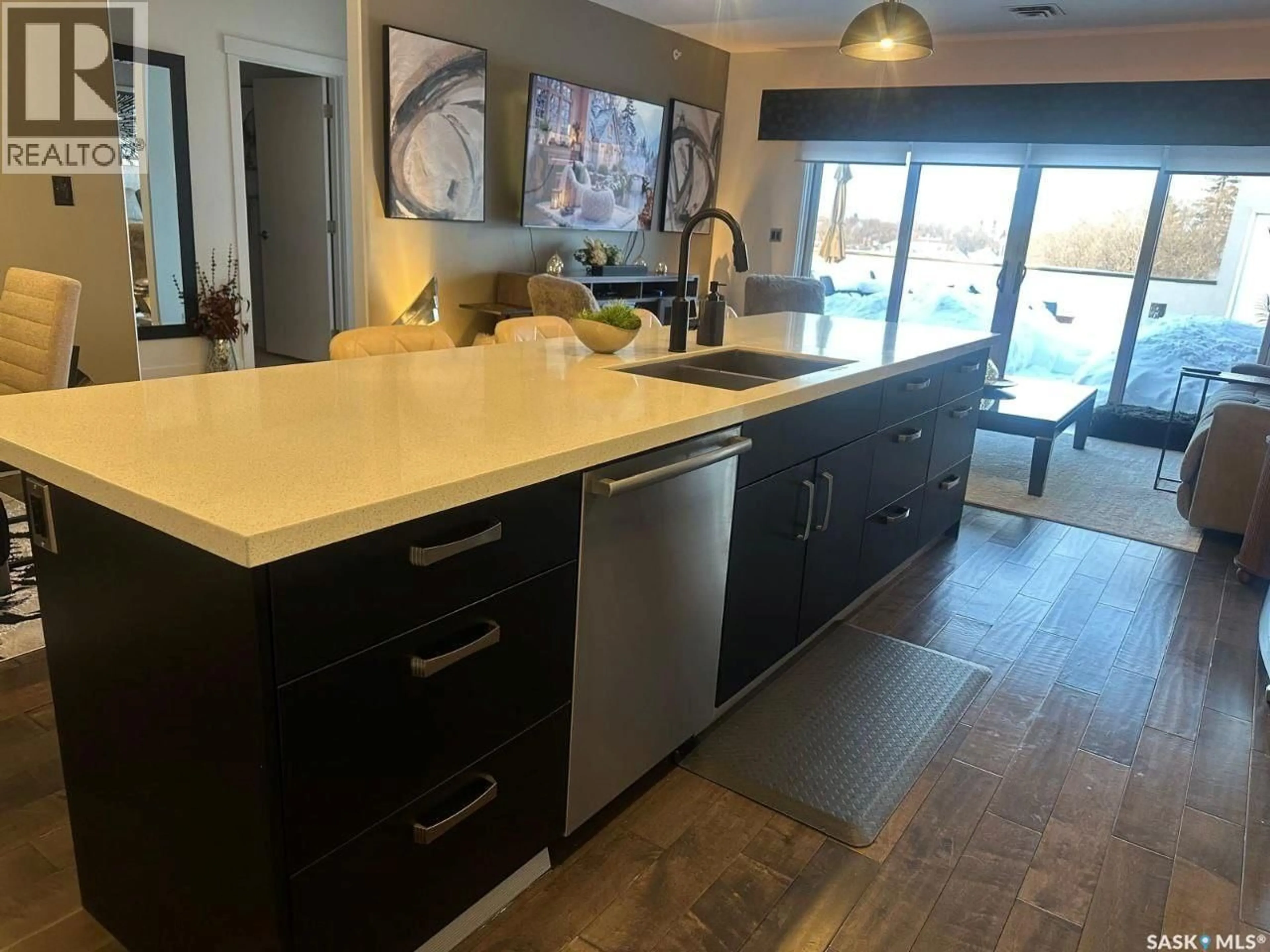 Open concept kitchen, ceramic/tile floor for 1010 - 404 MAIN STREET, Saskatoon Saskatchewan S7H0K7