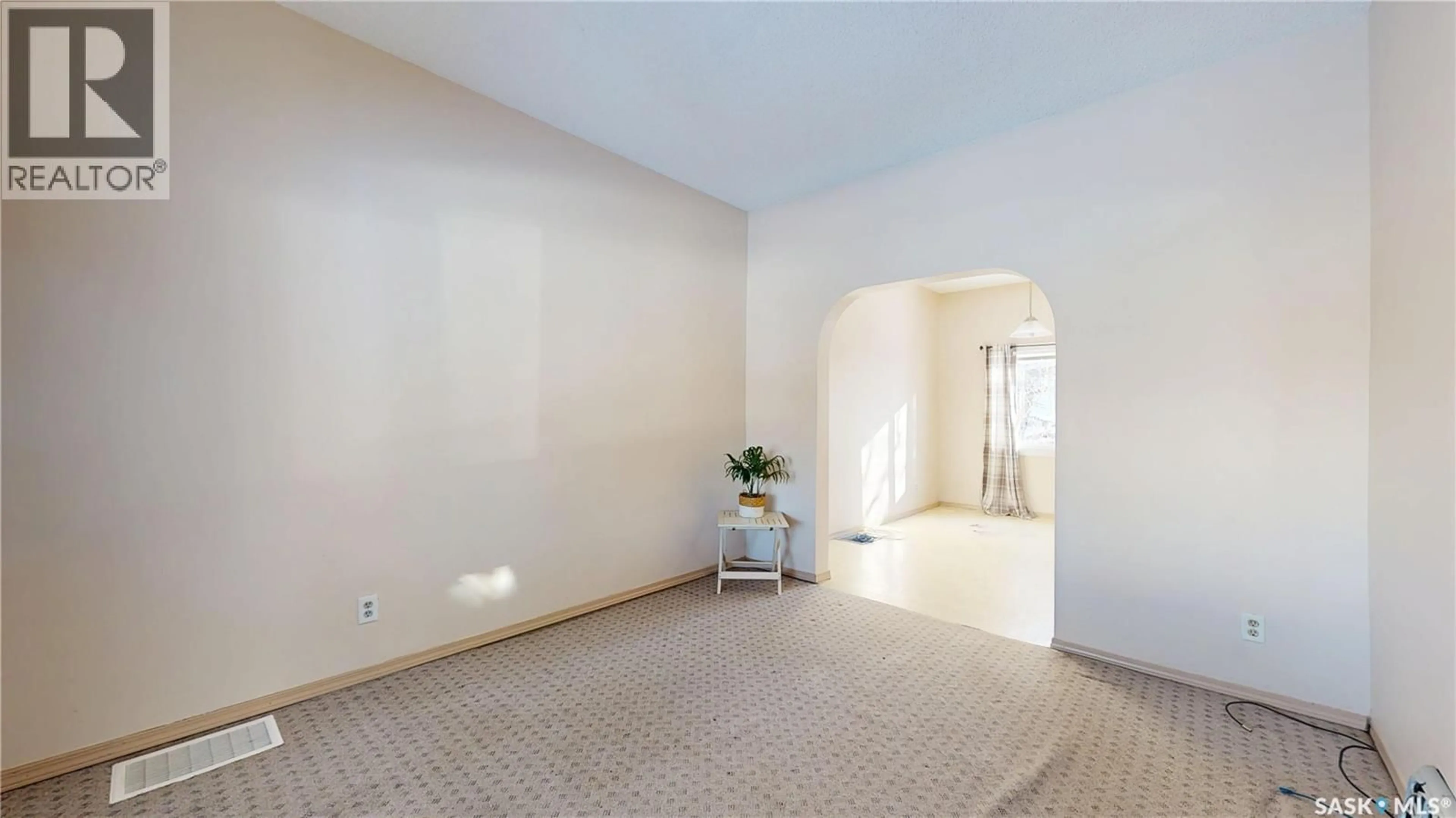 Unknown for 1007 GARNET STREET, Regina Saskatchewan S4T2X7