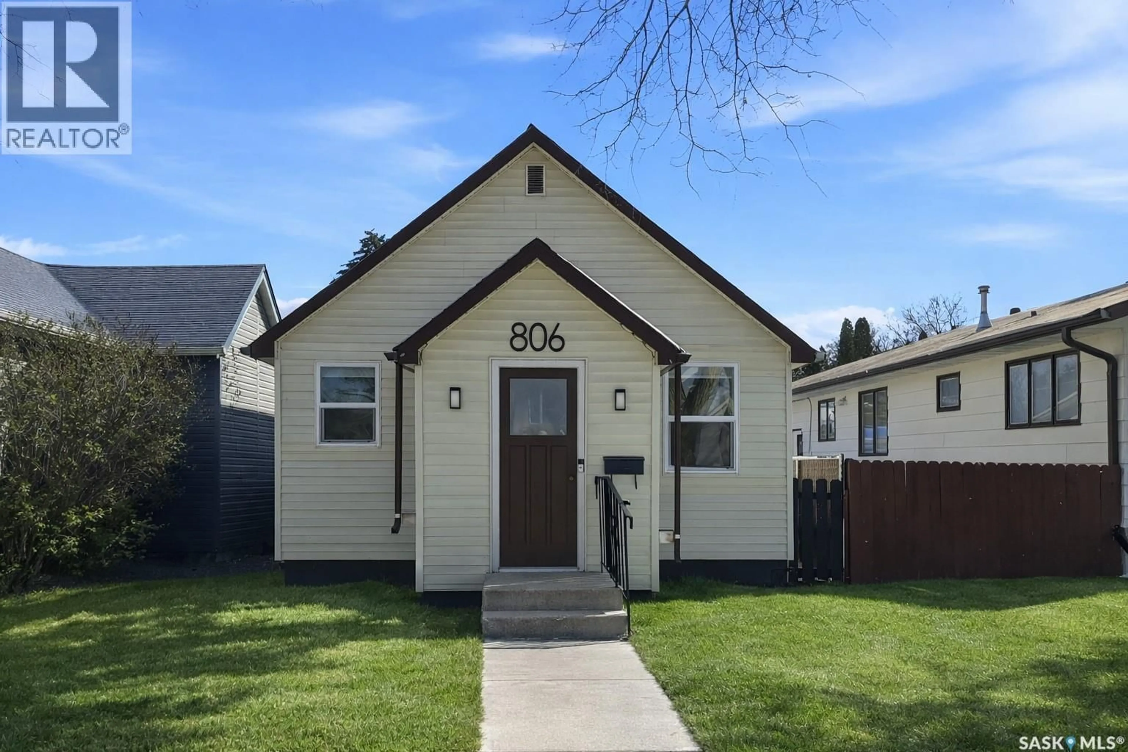 Unknown for 806 7TH STREET, Saskatoon Saskatchewan S7H0Y4