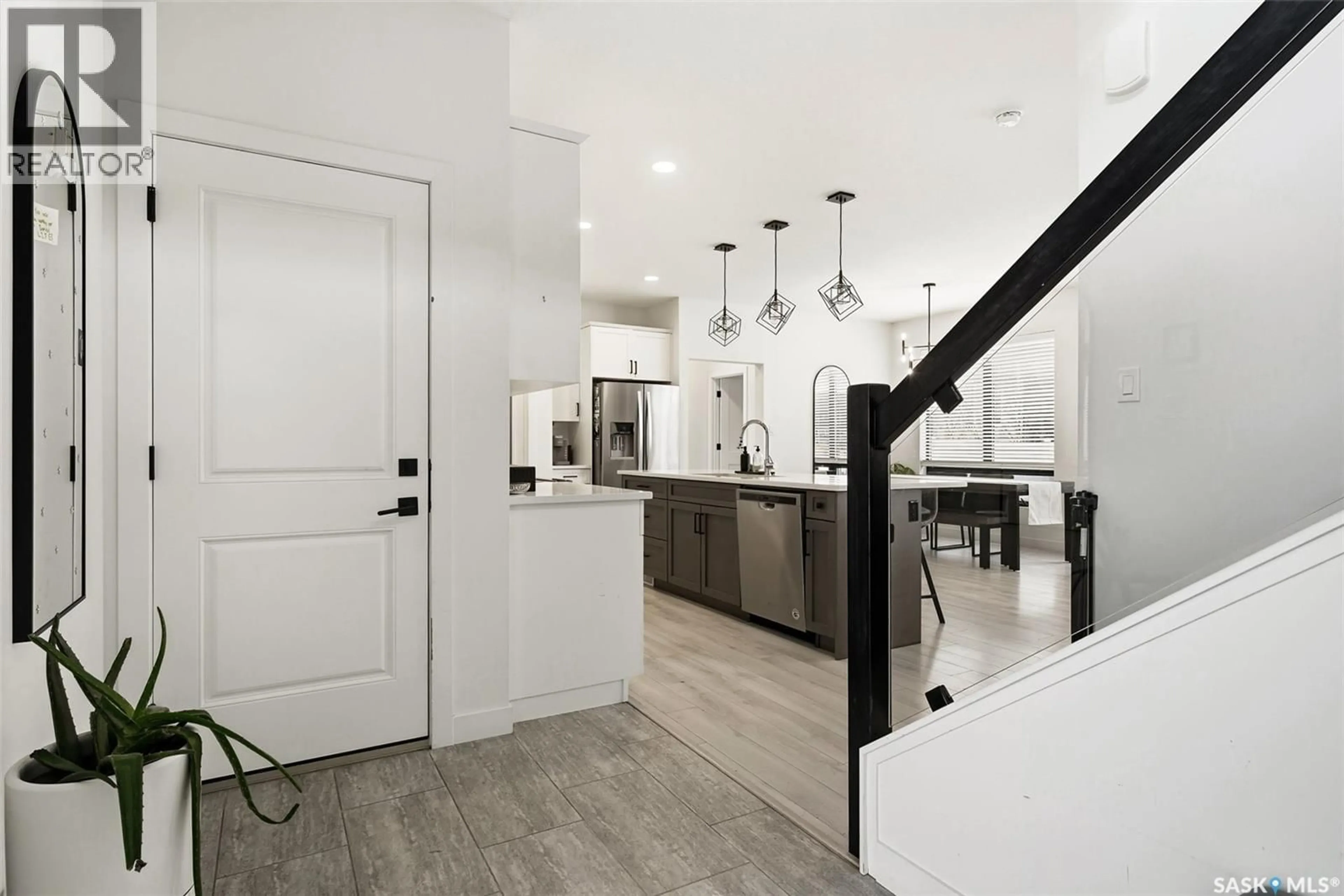 Indoor entryway for 6 BUTTE BAY, Pilot Butte Saskatchewan S0G3Z0