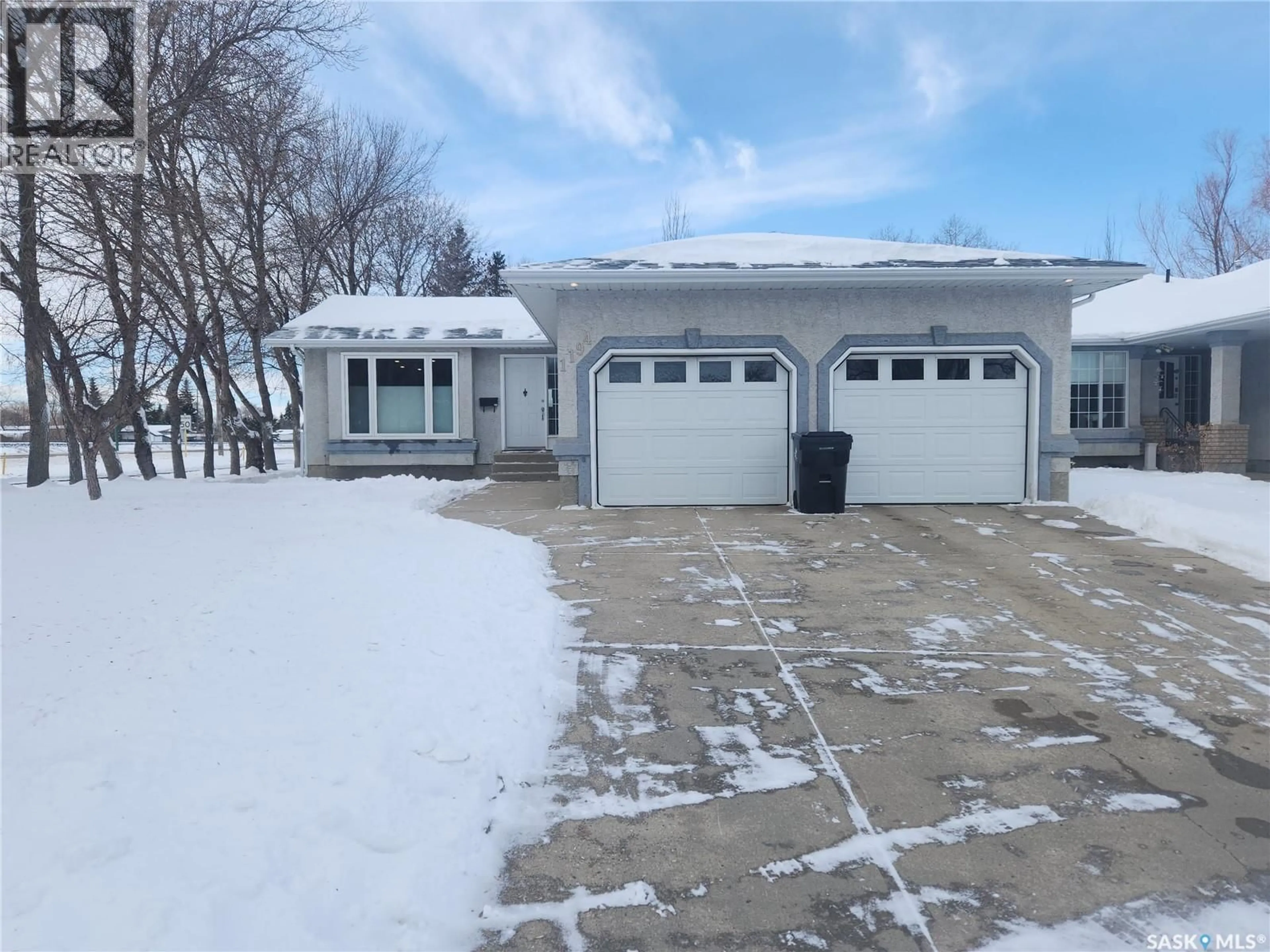 A pic from outside/outdoor area/front of a property/back of a property/a pic from drone, street for 1194 VETERANS BAY, Estevan Saskatchewan S4A1Z8