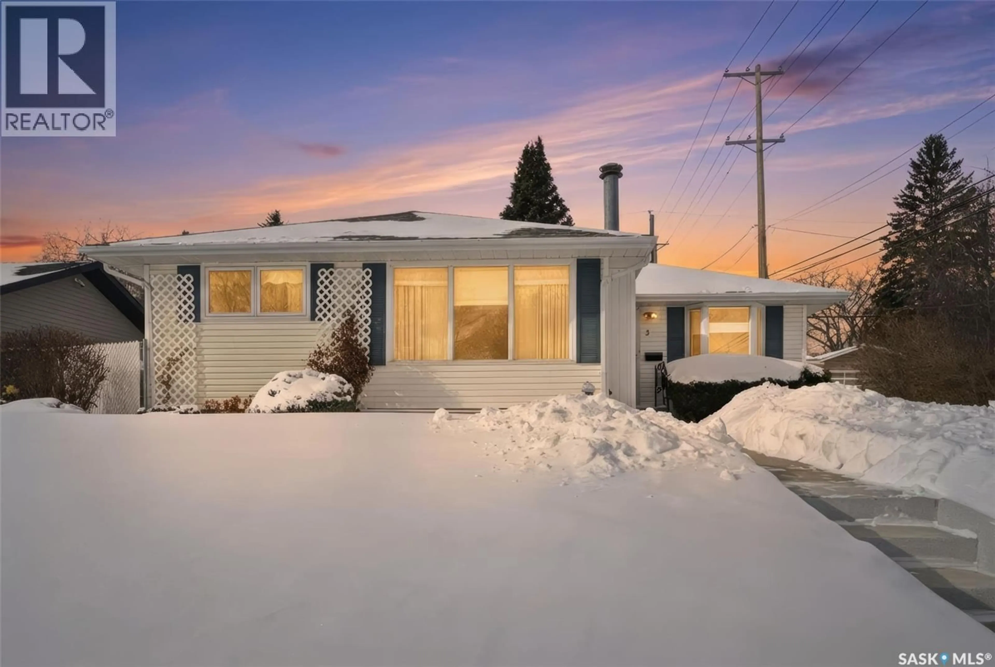 Home with vinyl exterior material, street for 3 VALENS DRIVE, Saskatoon Saskatchewan S7L3R8